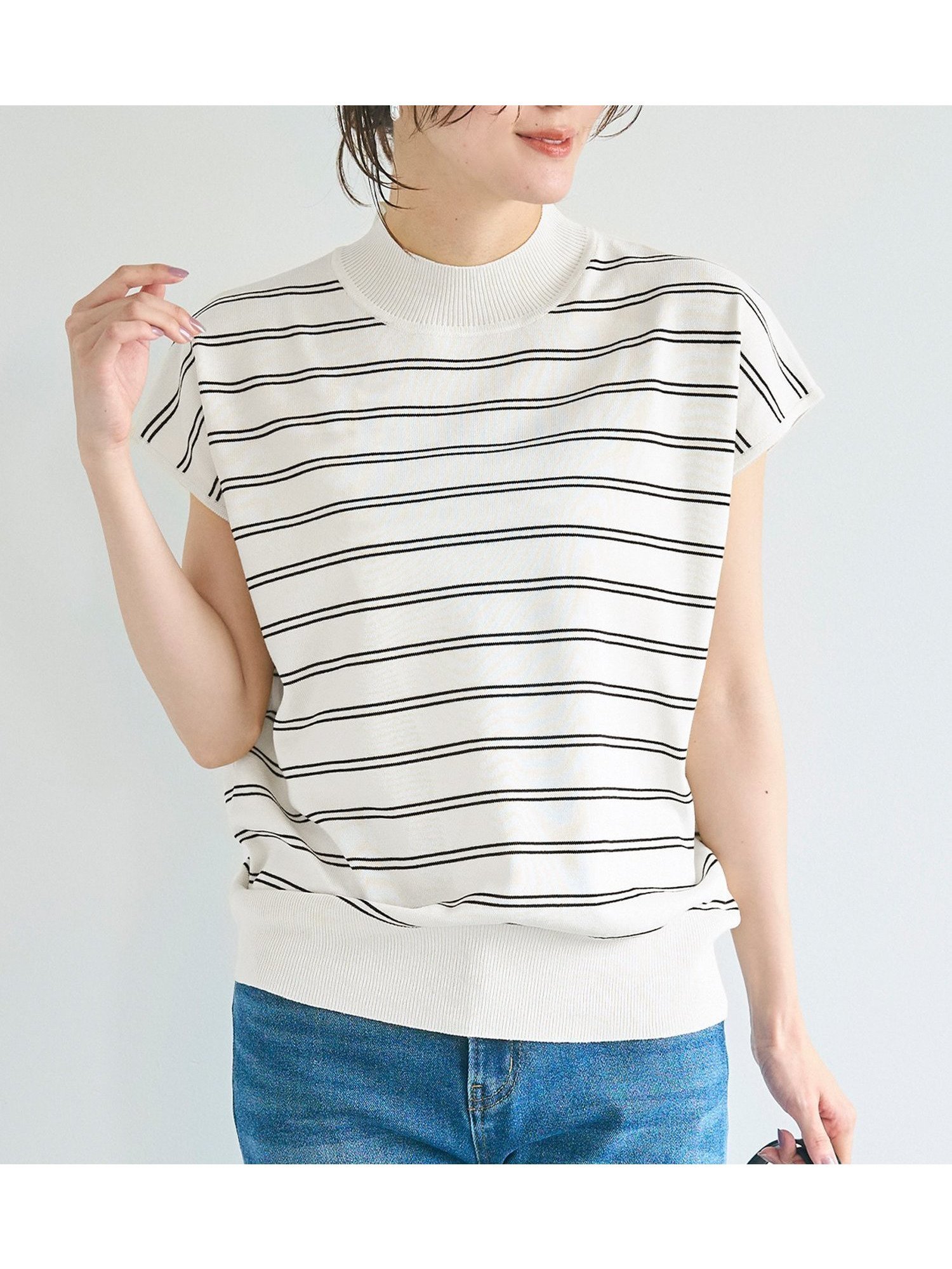 【コカ/COCA】のシャリ感レーヨンハイネックフレンチスリーブニット インテリア・キッズ・メンズ・レディースファッション・服の通販 founy(ファニー) 　ファッション　Fashion　レディースファッション　WOMEN　トップス・カットソー　Tops/Tshirt　ニット　Knit Tops　おすすめ　Recommend　シンプル　Simple　ジャケット　Jacket　スリーブ　Sleeve　ハイネック　High Neck　フィット　Fit　フレンチ　French　ポケット　Pocket　エレガント 上品　Elegant　Border|ID: prp329100004523514 ipo3291000000031998361