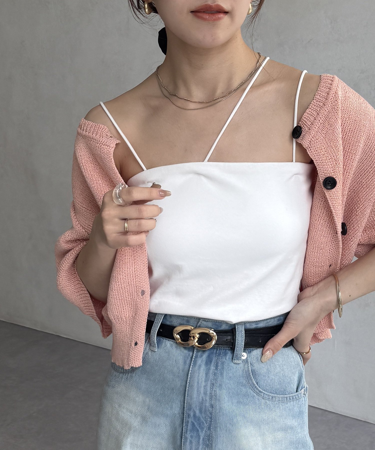 【ゼヴォン/Thevon】のアシメストラップカップ付きキャミ インテリア・キッズ・メンズ・レディースファッション・服の通販 founy(ファニー) 　ファッション　Fashion　レディースファッション　WOMEN　トップス・カットソー　Tops/Tshirt　キャミソール / ノースリーブ　No Sleeves　2025年　2025　2025春夏・S/S　Ss,Spring/Summer,2025　インナー　Inner　カットソー　Cut And Sew　キャミ　Cami　キャミソール　Camisole　デニム　Denim　ラップ　Wrap　リラックス　Relax　夏　Summer　定番　Standard　春　Spring　オフホワイト|ID: prp329100004523522 ipo3291000000031998438