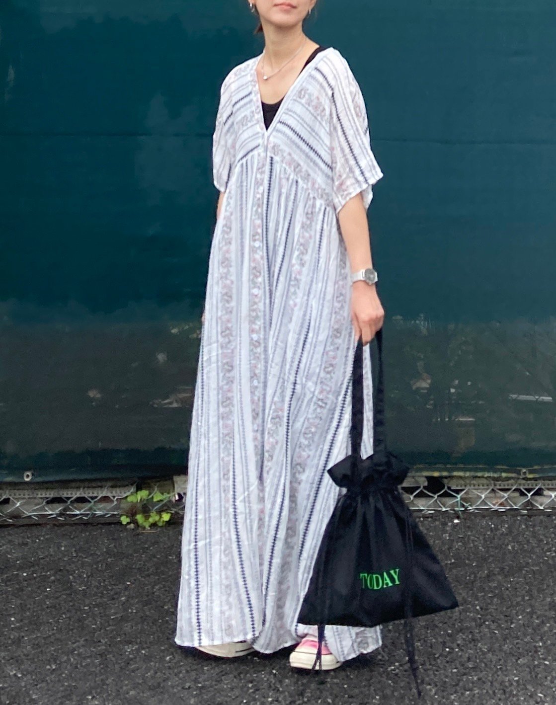 【コーナーズ/CORNERS】の3way花柄ストライプVネックワンピース インテリア・キッズ・メンズ・レディースファッション・服の通販 founy(ファニー) 　ファッション　Fashion　レディースファッション　Ladies' Fashion Online　ワンピース　Dress　インナー　Inner　オリエンタル　Oriental　シンプル　Simple　ストライプ　Stripe　デニム　Denim　バランス　Balance　プリント　Print　ホリデーシーズン　Holiday　ロング　Long　オフホワイト|ID: prp329100004524315 ipo3291000000032641575