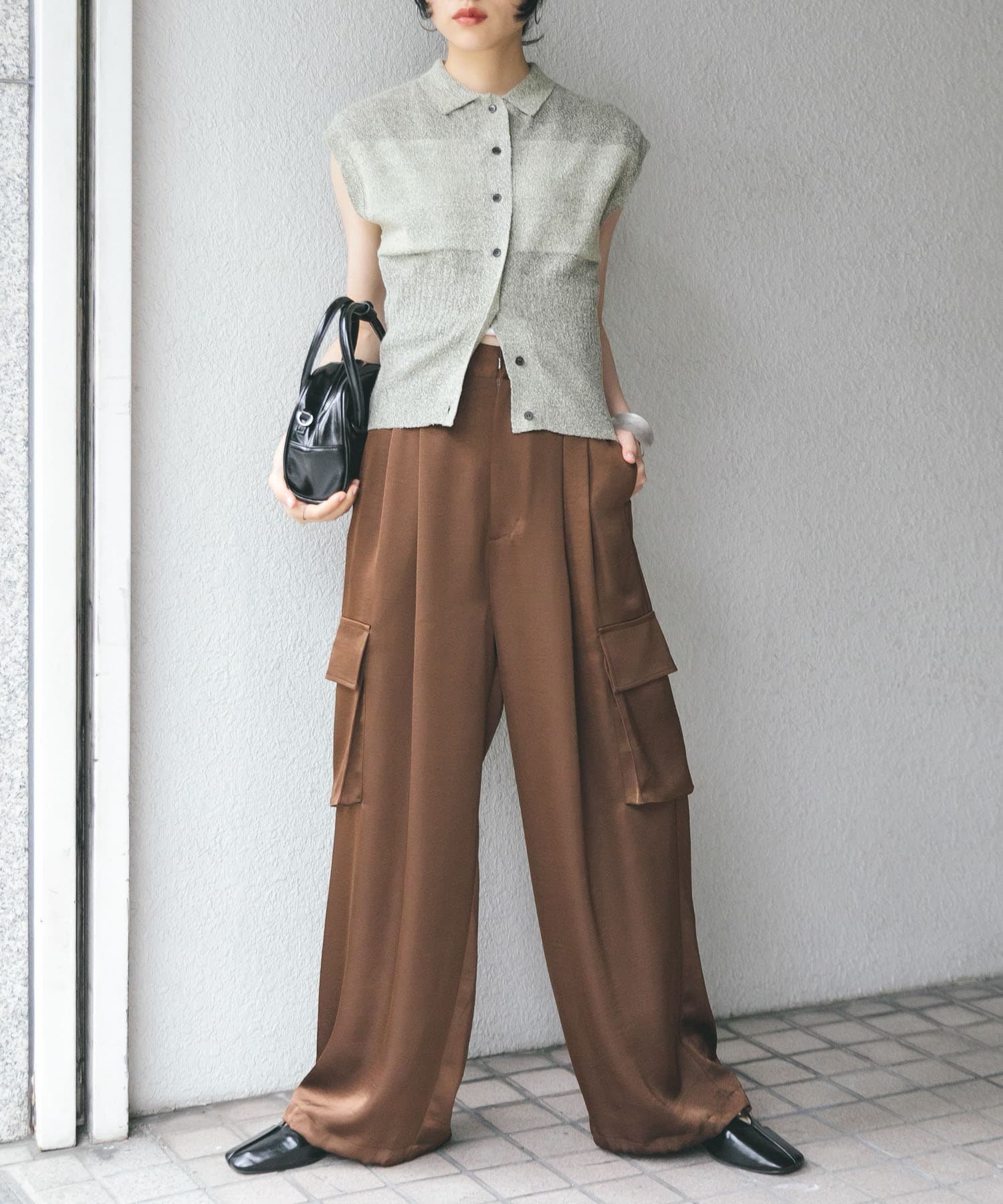 【ケービーエフ/KBF / URBAN RESEARCH】のサテンカーゴパンツ インテリア・キッズ・メンズ・レディースファッション・服の通販 founy(ファニー) 　ファッション　Fashion　レディースファッション　Fashion for Women　パンツ　Pants & Trousers　2025年　2025　2025春夏・S/S　Spring/Summer 2025 SS25　おすすめ　Recommended / Our Picks　サテン　Satin, Glossy Fabric　エレガント 上品　Elegant　夏　Summer　S/S・春夏　SS, Spring/Summer, Warm Season　BROWN|ID: prp329100004524348 ipo3291000000032721378