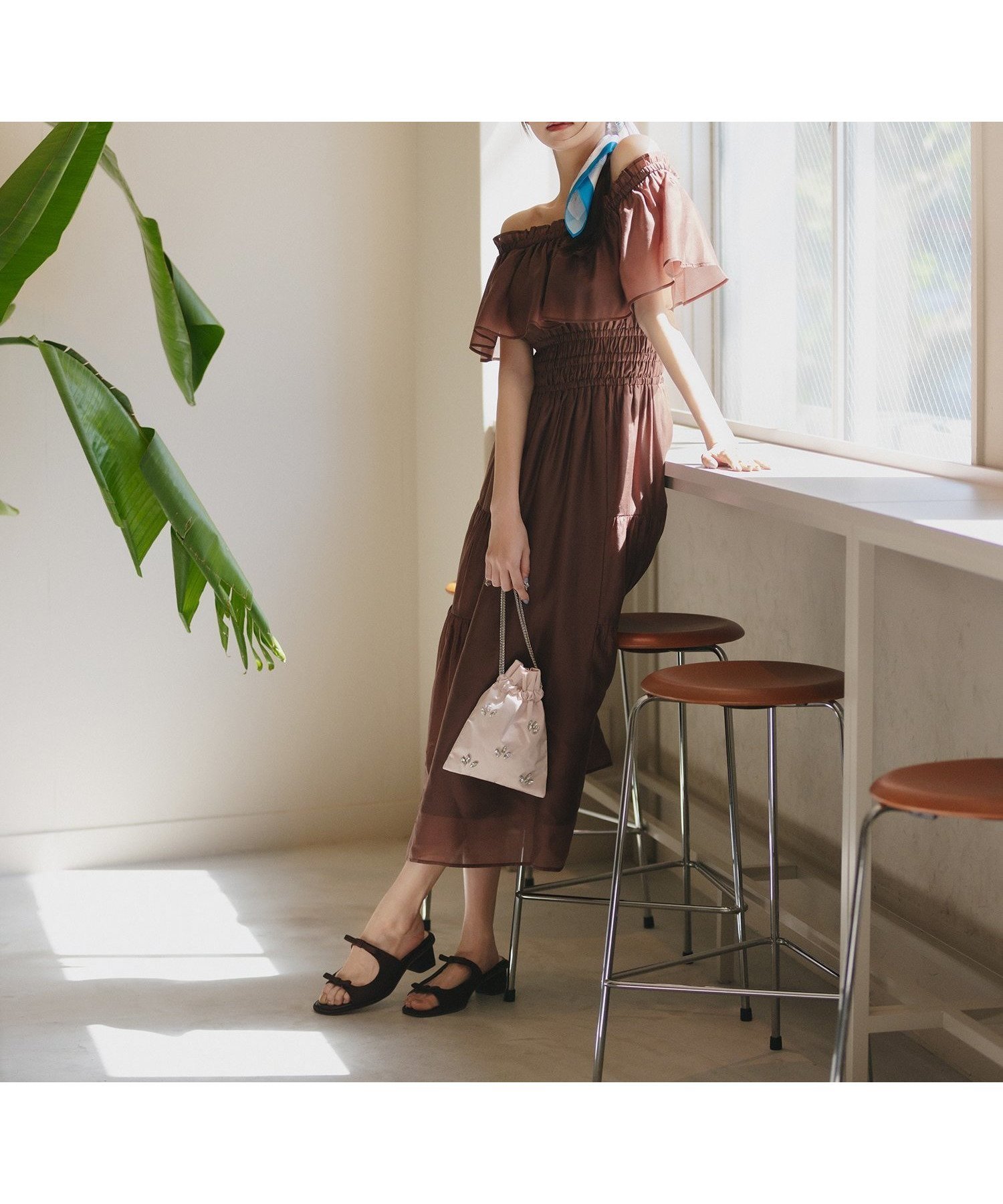 【ナチュラル ビューティー ベーシック/NATURAL BEAUTY BASIC】のシアーオフショルワンピース 人気、トレンドファッション・服の通販 founy(ファニー) 　ファッション　Fashion　レディースファッション　WOMEN　ワンピース　Dress　オフショル　Off Shoulder　シアー　Sheer　スリーブ　Sleeve　ティアード　Tiered　フレンチ　French　人気　Popularity　 other-1|ID: prp329100004524468 ipo3291000000032190793