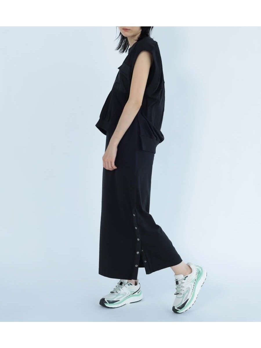 【ラシュッド/LASUD】のVネックベストレイヤードワンピース インテリア・キッズ・メンズ・レディースファッション・服の通販 founy(ファニー) 　ファッション　Fashion　レディースファッション　WOMEN　アウター　Coat Outerwear　サンダル　Sandals　スニーカー　Sneakers　ドッキング　Docking　ベスト　Vest　今季　This Season　ブラック|ID: prp329100004524497 ipo3291000000032003484