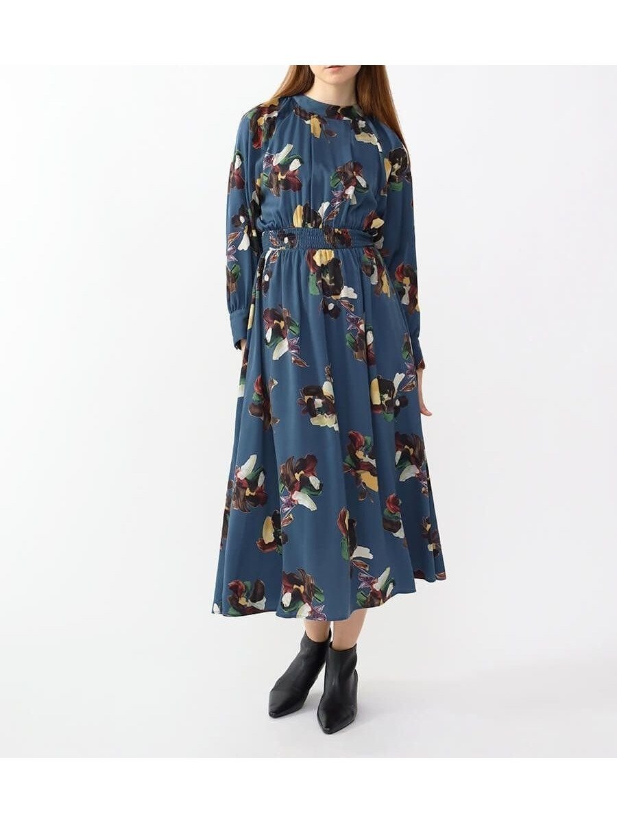 【ラシュッド/LASUD】のフラワーペイントバックリボンワンピース 人気、トレンドファッション・服の通販 founy(ファニー) 　ファッション　Fashion　レディースファッション　Fashion for Women　ワンピース　Dresses　コラボ　Collaboration, Collab　シルク　Silk, 100% Silk　スタンド　Stand Collar, Upright Stand　スリーブ　Sleeve, Long Sleeve / Short Sleeve　ダブル　Double, Double-Breasted　なめらか　Smooth, Silky Texture　パターン　Pattern, Design Print　フラワー　Flower, Floral　プリント　Print, Printed Pattern　リボン　Ribbon, Bow　リュクス　Luxury, Elegant, High-End, Chic　エレガント 上品　Elegant　 other-1|ID: prp329100004524542 ipo3291000000032722510