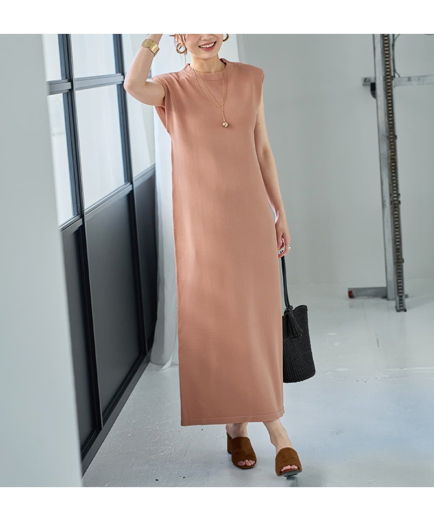 【スタイルデリ/STYLE DELI】のショルダーカバーIラインニットドレス インテリア・キッズ・メンズ・レディースファッション・服の通販 founy(ファニー) 　ファッション　Fashion　レディースファッション　Fashion for Women　トップス・カットソー　Cut & Sew Tops　ニット　Knit Tops & Sweaters　ワンピース　Dresses　フォーマル・パーティードレス・結婚式用ドレス　Elegant & Casual Dresses　インナー　Innerwear　春　Spring　くるぶし　Ankle-Length　カーディガン　Cardigan, Knitwear　サマー　Summer, Summer Style　ショルダー　Shoulder, Shoulder Strap　ジャケット　Jacket, Outerwear　スタイリッシュ　Stylish, Fashionable　スニーカー　Sneakers, Trainers　スリット　Slit, Slit Detail　ダメージ　Distressed, Destroyed　ドレス　Dress, One-Piece　バランス　Balance, Style Balance　フォルム　Silhouette, Form　ブルゾン　Blouson, Bomber Jacket　ペチコート　Petticoat, Underskirt　ポケット　Pocket, Pocket Detail　S/S・春夏　SS, Spring/Summer, Warm Season　おすすめ　Recommended / Our Picks　夏　Summer　アプリコットピンク|ID: prp329100004524560 ipo3291000000032708891