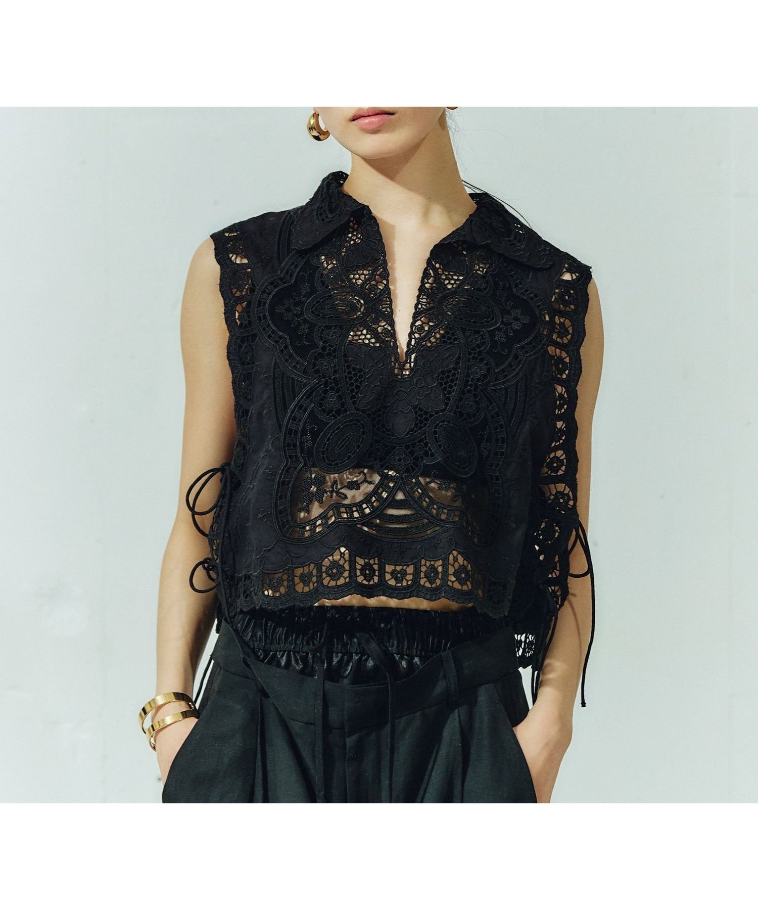【カレンソロジー/Curensology】のエンブロイダリーブラウス 人気、トレンドファッション・服の通販 founy(ファニー) 　ファッション　Fashion　レディースファッション　WOMEN　トップス・カットソー　Tops/Tshirt　シャツ/ブラウス　Shirts/Blouses　インド　India　エレガント 上品　Elegant　ケミカル　Chemical　サマー　Summer　スカラップ　Scalloped　ベスト　Vest　メッシュ　Mesh　リボン　Ribbon　夏　Summer　 other-1|ID: prp329100004524589 ipo3291000000032003809