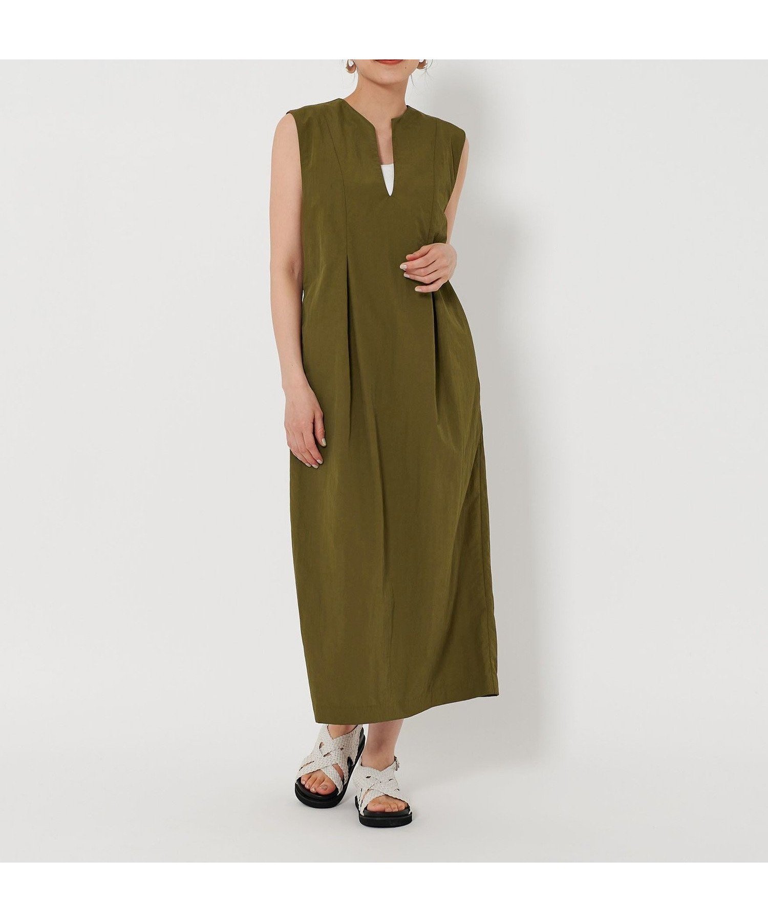 【ビューティ&ユース ユナイテッドアローズ/BEAUTY&YOUTH / UNITED ARROWS】の【WEB限定】ナイロン キーネックワンピース -ウォッシャブル- 人気、トレンドファッション・服の通販 founy(ファニー) 　ファッション　Fashion　レディースファッション　Fashion for Women　ワンピース　Dresses　ウォッシャブル　Machine Washable　スリット　Slit, Slit Detail　フロント　Front, Front Design　おすすめ　Recommended / Our Picks　旅行　Travel　 other-1|ID: prp329100004524607 ipo3291000000033305228