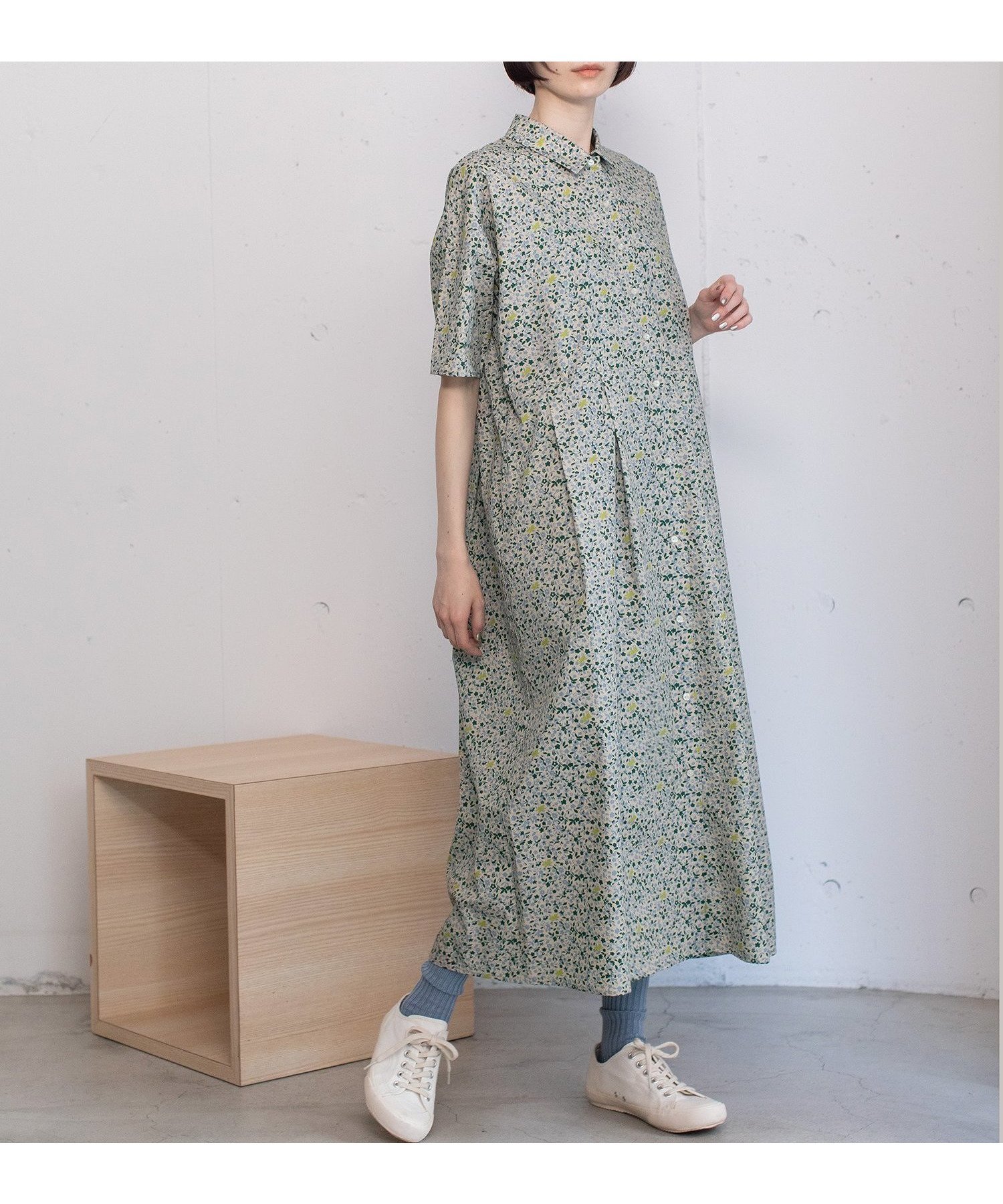 【プードゥドゥ/POU DOU DOU】のフラワープリントシャツワンピース インテリア・キッズ・メンズ・レディースファッション・服の通販 founy(ファニー) 　ファッション　Fashion　レディースファッション　WOMEN　ワンピース　Dress　シャツワンピース　Shirt Dresses　ショルダー　Shoulder　スマート　Smart　ドロップ　Drop　ポケット　Pocket　半袖　Short Sleeve　おすすめ　Recommend　ベージュ|ID: prp329100004524657 ipo3291000000032004080