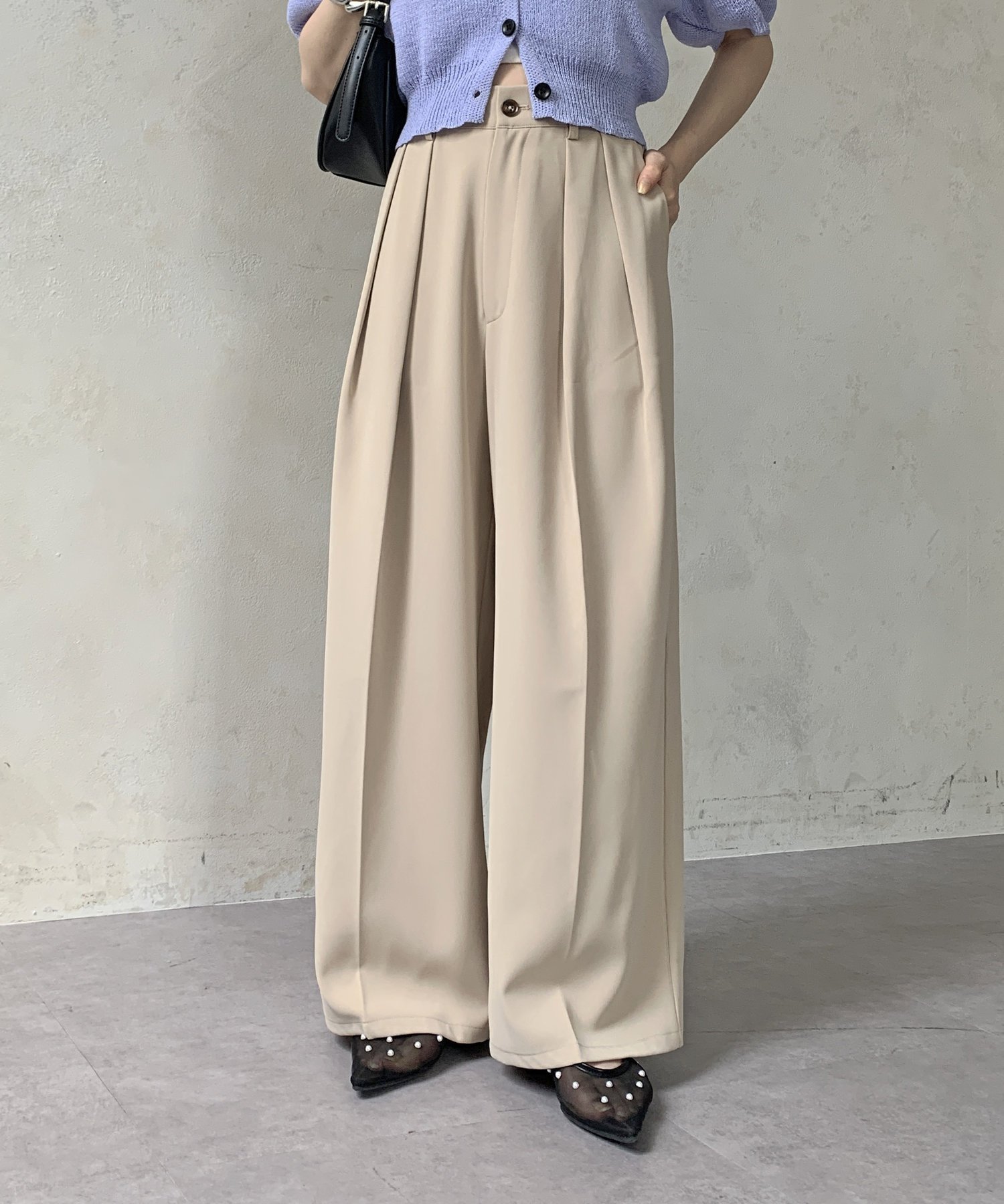 【ゼヴォン/Thevon】の2タックスラックス インテリア・キッズ・メンズ・レディースファッション・服の通販 founy(ファニー) 　ファッション　Fashion　レディースファッション　WOMEN　2025年　2025　2025春夏・S/S　Ss,Spring/Summer,2025　スラックス　Slacks　トレンド　Trend　バランス　Balance　リラックス　Relax　人気　Popularity　楽ちん　Easy　秋　Autumn/Fall　ベージュ|ID: prp329100004524666 ipo3291000000032004120