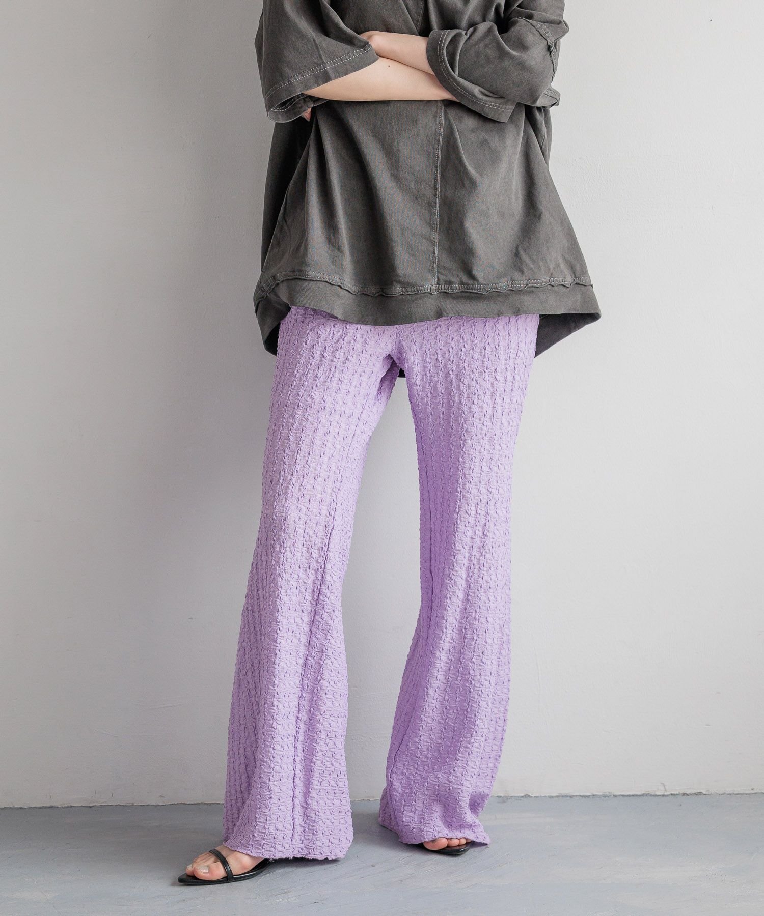 【ローリーズファーム/LOWRYS FARM】のアソートフレアパンツ インテリア・キッズ・メンズ・レディースファッション・服の通販 founy(ファニー) 　ファッション　Fashion　レディースファッション　Fashion for Women　パンツ　Pants & Trousers　おすすめ　Recommended / Our Picks　カットソー　Cut and Sewn Top　チュニック　Tunic, Long Top　トレンド　Trend, Trending Now　フレア　Flare, Flared　ポケット　Pocket, Pocket Detail　レース　Lace, Lace Fabric　ワッフル　Waffle, Waffle Knit　WEB限定パープル|ID: prp329100004524686 ipo3291000000032658375