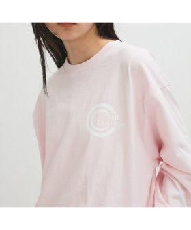 【アダム エ ロペ/ADAM ET ROPE'】の【Champion for ADAM ET ROPE 】別注 LONG SLEEVE T-SHIRT 人気、トレンドファッション・服の通販 founy(ファニー) ファッション Fashion レディースファッション WOMEN トップス・カットソー Tops/Tshirt シャツ/ブラウス Shirts/Blouses ロング / Tシャツ T-Shirts 春 Spring スリーブ Sleeve ニューヨーク New York バランス Balance プリント Print 別注 Special Order ロング Long S/S・春夏 Ss・Spring/Summer 夏 Summer 2025年 2025 2025春夏・S/S Ss,Spring/Summer,2025 |ID:prp329100004524814