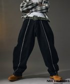 【フリークスストア/FREAK'S STORE】のVINTAGE WASH WIDE SILHOUETTE SWITCHING DENIM 【限定展開】 24SS 人気、トレンドファッション・服の通販 founy(ファニー) ファッション Fashion レディースファッション WOMEN インディゴ Indigo スウェット Sweat センター Center テーパード Tapered デニム Denim トレンド Trend 定番 Standard ミリタリー Military ワイド Wide S/S・春夏 Ss・Spring/Summer おすすめ Recommend 夏 Summer 2024年 2024 2024春夏・S/S Ss,Spring/Summer,2024 thumbnail ブラック|ID: prp329100004524889 ipo3291000000032005063