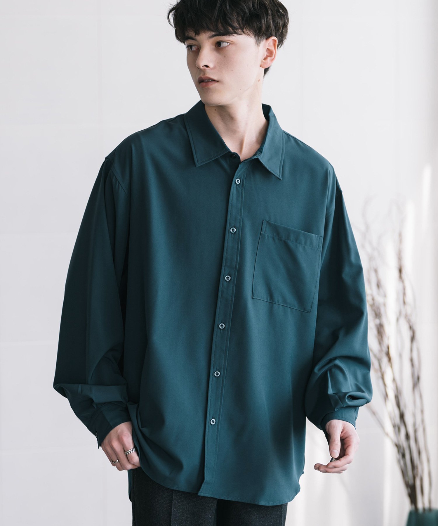 【ロッキーモンロー/Rocky Monroe】のオーバーサイズレギュラーカラーストレッチシャツ インテリア・キッズ・メンズ・レディースファッション・服の通販 founy(ファニー) 　ファッション　Fashion　レディースファッション　WOMEN　トップス・カットソー　Tops/Tshirt　シャツ/ブラウス　Shirts/Blouses　カットソー　Cut And Sew　ショルダー　Shoulder　ジャケット　Jacket　スタンダード　Standard　とろみ　Thickness　トレンド　Trend　ドロップ　Drop　定番　Standard　バランス　Balance　ビッグ　Big　メンズ　Mens　ルーズ　Loose　レギュラー　Regular　ワイド　Wide　ワーク　Work　再入荷　Restock/Back In Stock/Re Arrival　おすすめ　Recommend　ビジネス 仕事 通勤　Business　ブルーグリーン|ID: prp329100004524912 ipo3291000000032284179