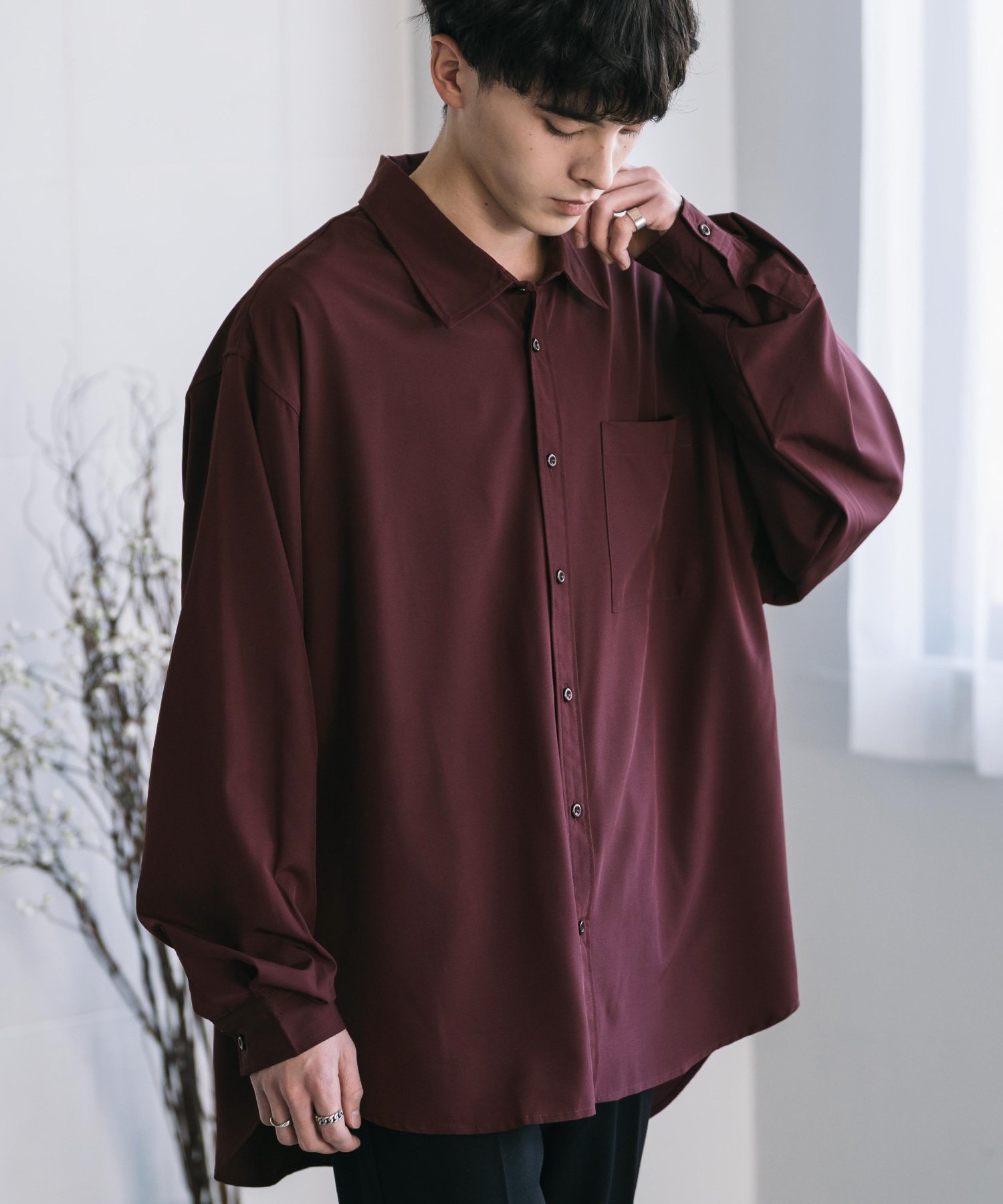 【ロッキーモンロー/Rocky Monroe】のオーバーサイズレギュラーカラーストレッチシャツ インテリア・キッズ・メンズ・レディースファッション・服の通販 founy(ファニー) 　ファッション　Fashion　レディースファッション　WOMEN　トップス・カットソー　Tops/Tshirt　シャツ/ブラウス　Shirts/Blouses　カットソー　Cut And Sew　ショルダー　Shoulder　ジャケット　Jacket　スタンダード　Standard　とろみ　Thickness　トレンド　Trend　ドロップ　Drop　定番　Standard　バランス　Balance　ビッグ　Big　メンズ　Mens　ルーズ　Loose　レギュラー　Regular　ワイド　Wide　ワーク　Work　再入荷　Restock/Back In Stock/Re Arrival　おすすめ　Recommend　ビジネス 仕事 通勤　Business　バーガンディ|ID: prp329100004524912 ipo3291000000032284191