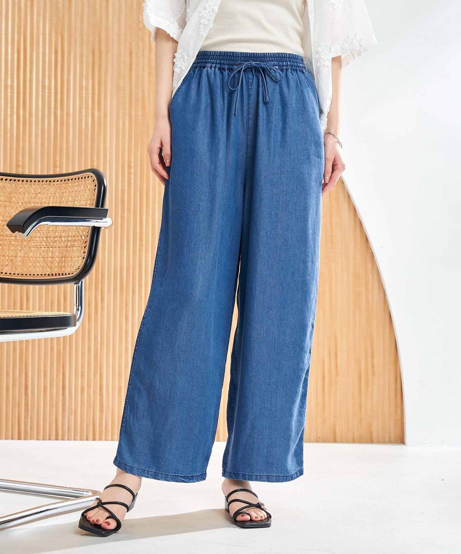 【コーエン/COEN】のライトデニムイージーワイドパンツ 人気、トレンドファッション・服の通販 founy(ファニー) 　ファッション　Fashion　レディースファッション　WOMEN　パンツ　Pants　おすすめ　Recommend　サロペット　Overalls　シンプル　Simple　デニム　Denim　ドローストリング　Drawstring　ポケット　Pocket　リゾート　Resort　リラックス　Relax　ワイド　Wide　旅行　Travel　 other-1|ID: prp329100004525031 ipo3291000000032059444