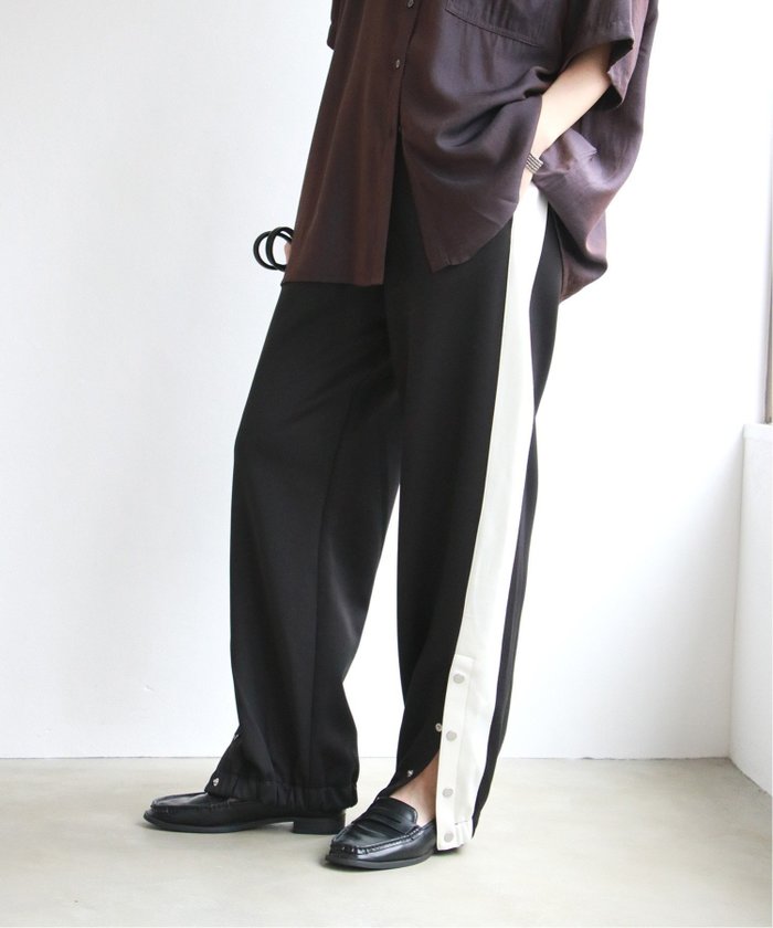 【ノッチ/notch】のサイドラインジャージパンツ インテリア・キッズ・メンズ・レディースファッション・服の通販 founy(ファニー) https://founy.com/ ファッション Fashion レディースファッション WOMEN パンツ Pants お家時間・ステイホーム Home Time/Stay Home スリット Slit トレンド Trend リラックス Relax |ID: prp329100004525065 ipo3291000000032005883
