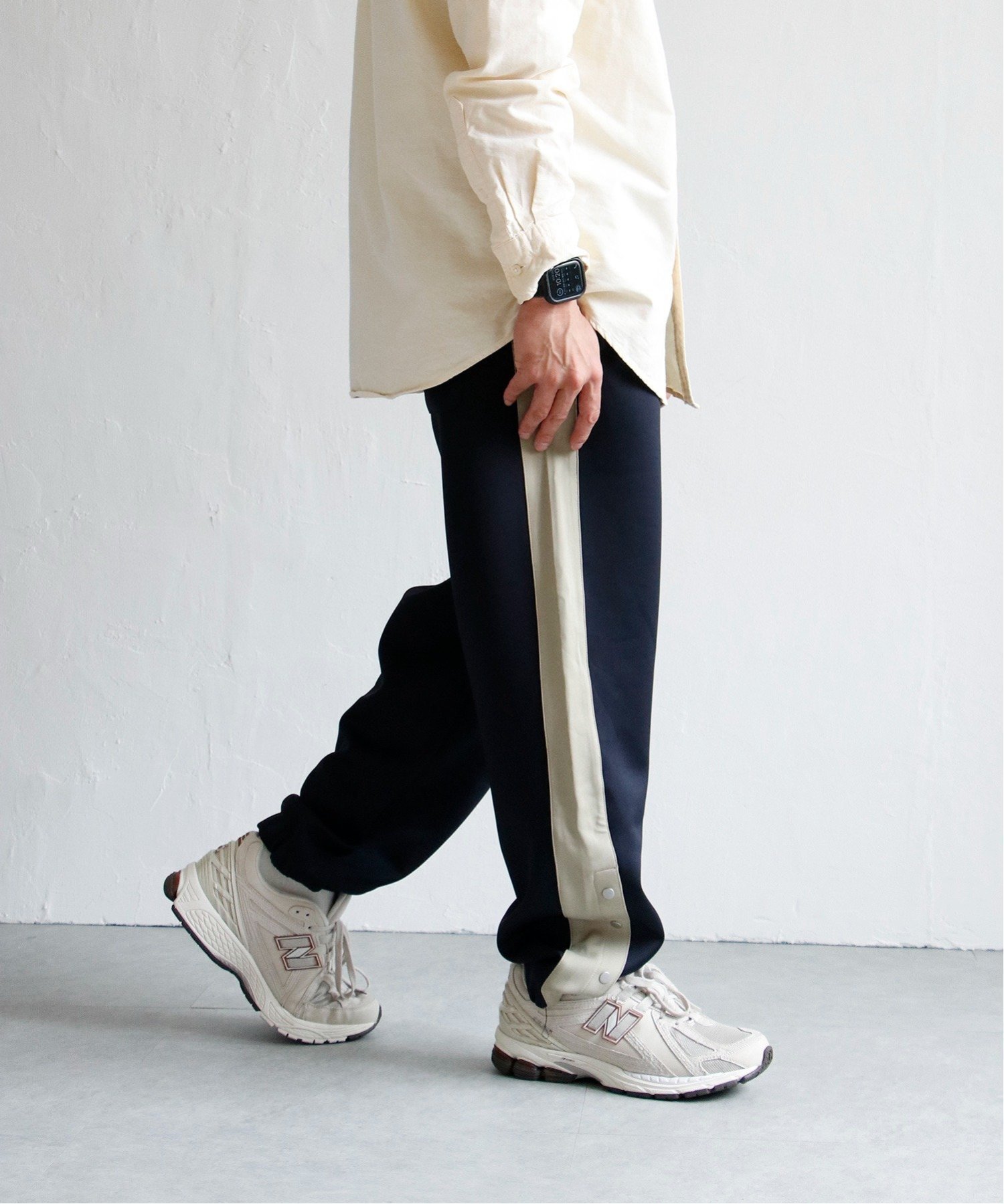 【ノッチ/notch】のサイドラインジャージパンツ インテリア・キッズ・メンズ・レディースファッション・服の通販 founy(ファニー) 　ファッション　Fashion　レディースファッション　WOMEN　パンツ　Pants　お家時間・ステイホーム　Home Time/Stay Home　スリット　Slit　トレンド　Trend　リラックス　Relax　ネイビー|ID: prp329100004525065 ipo3291000000032005887