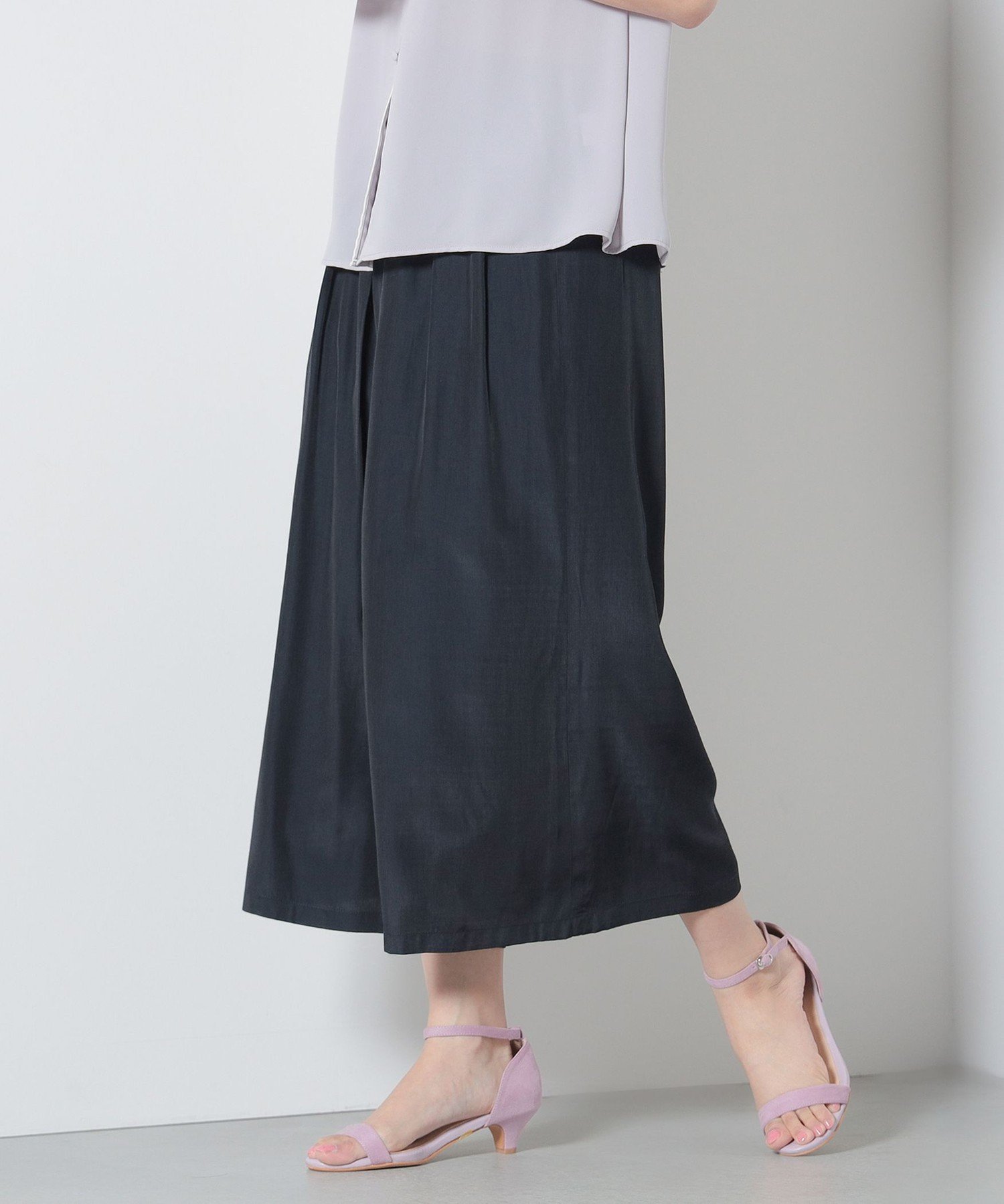 【その他のブランド/Other】のクレープ ワイドパンツ インテリア・キッズ・メンズ・レディースファッション・服の通販 founy(ファニー) 　ファッション　Fashion　レディースファッション　WOMEN　パンツ　Pants　カットソー　Cut And Sew　クロップド　Cropped　ドレープ　Drape　フロント　Front　リラックス　Relax　ワイド　Wide　NAVY|ID: prp329100004525079 ipo3291000000032005952