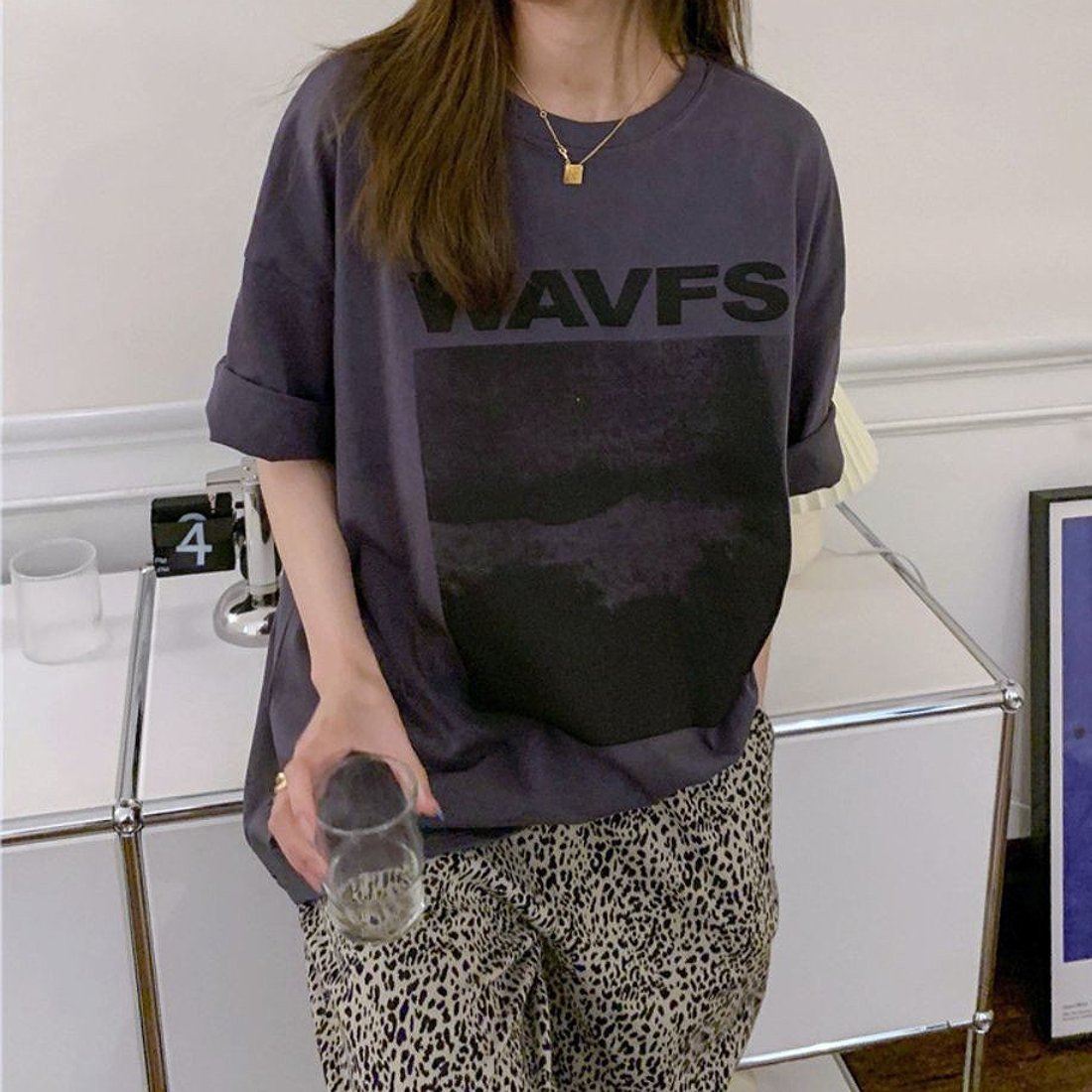 【メゾンドラティール/maison de LATIR】のオーバーシルエット春プリントTシャツ インテリア・キッズ・メンズ・レディースファッション・服の通販 founy(ファニー) 　ファッション　Fashion　レディースファッション　WOMEN　トップス・カットソー　Tops/Tshirt　シャツ/ブラウス　Shirts/Blouses　ロング / Tシャツ　T-Shirts　シンプル　Simple　トレンド　Trend　ネックレス　Necklace　ビッグ　Big　フロント　Front　プリント　Print　モノトーン　Monotone　半袖　Short Sleeve　帽子　Hat　春　Spring　結婚式　Wedding Ceremony　グレー|ID: prp329100004525080 ipo3291000000032005949