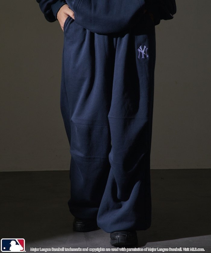 【フリークスストア/FREAK'S STORE】のMLB 別注スウェットワイドパンツ【限定展開】 24AW インテリア・キッズ・メンズ・レディースファッション・服の通販 founy(ファニー) 　ファッション　Fashion　レディースファッション　WOMEN　パンツ　Pants　2024年　2024　2024-2025秋冬・A/W　Aw/Autumn/Winter/Fw/Fall/2024-2025　冬　Winter　ドローコード　Draw Cord　ワイド　Wide　別注　Special Order　A/W・秋冬　Aw・Autumn/Winter・Fw・Fall-Winter　ネイビー/NY|ID: prp329100004525095 ipo3291000000032006016