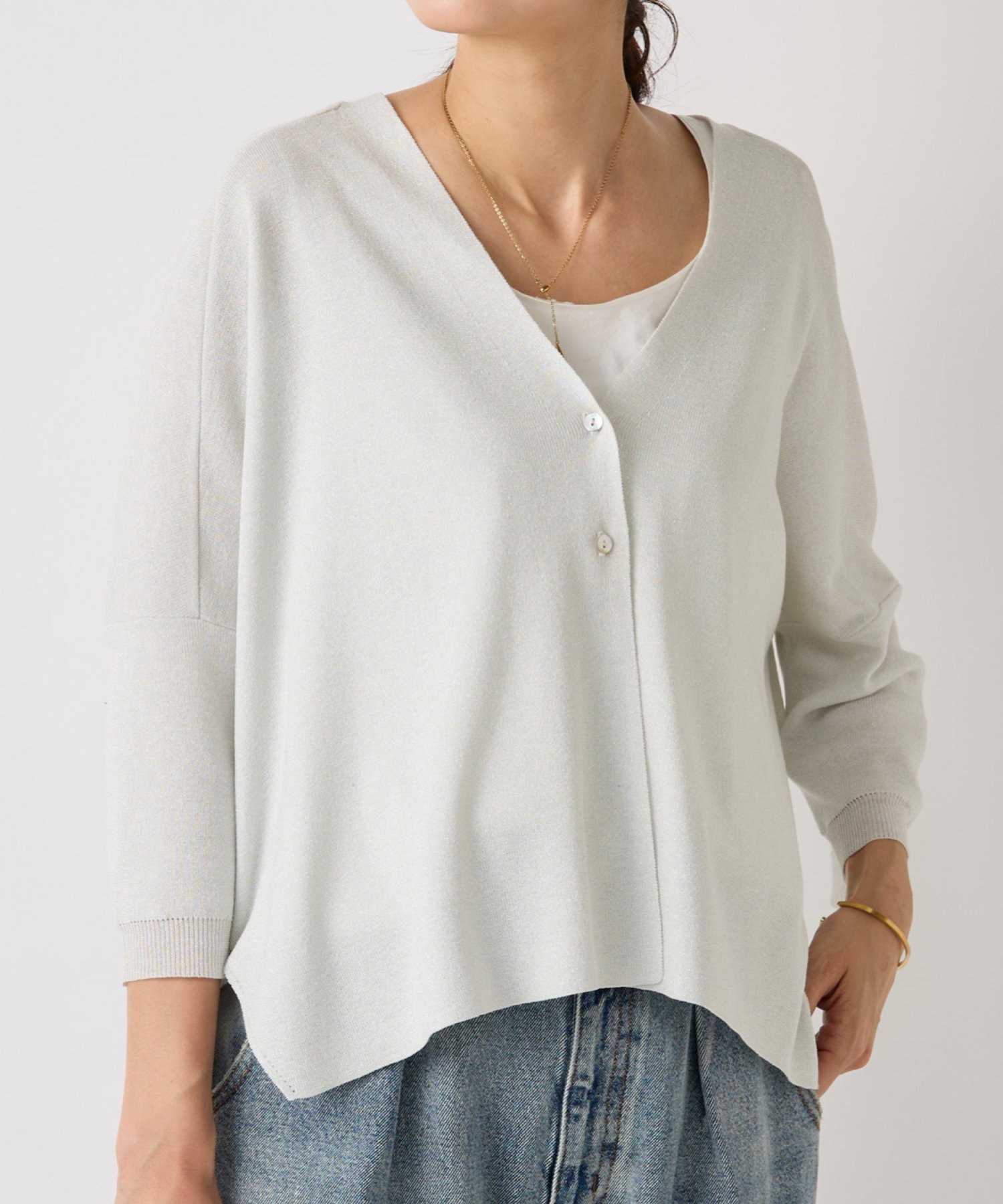 【その他のブランド/Other】のサラッとカーディガン インテリア・キッズ・メンズ・レディースファッション・服の通販 founy(ファニー) 　ファッション　Fashion　レディースファッション　Fashion for Women　トップス・カットソー　Cut & Sew Tops　カーディガン・羽織り　Layered Style Cardigans　おすすめ　Recommended / Our Picks　アンサンブル　Ensemble Set　インナー　Innerwear　カーディガン　Cardigan, Knitwear　コンパクト　Compact, Small Size　シルバー　Silver, Metallic Silver　バランス　Balance, Style Balance　ワイド　Wide, Wide Fit　エレガント 上品　Elegant　夏　Summer　春　Spring　S/S・春夏　SS, Spring/Summer, Warm Season　シルバー|ID: prp329100004525118 ipo3291000000032621200