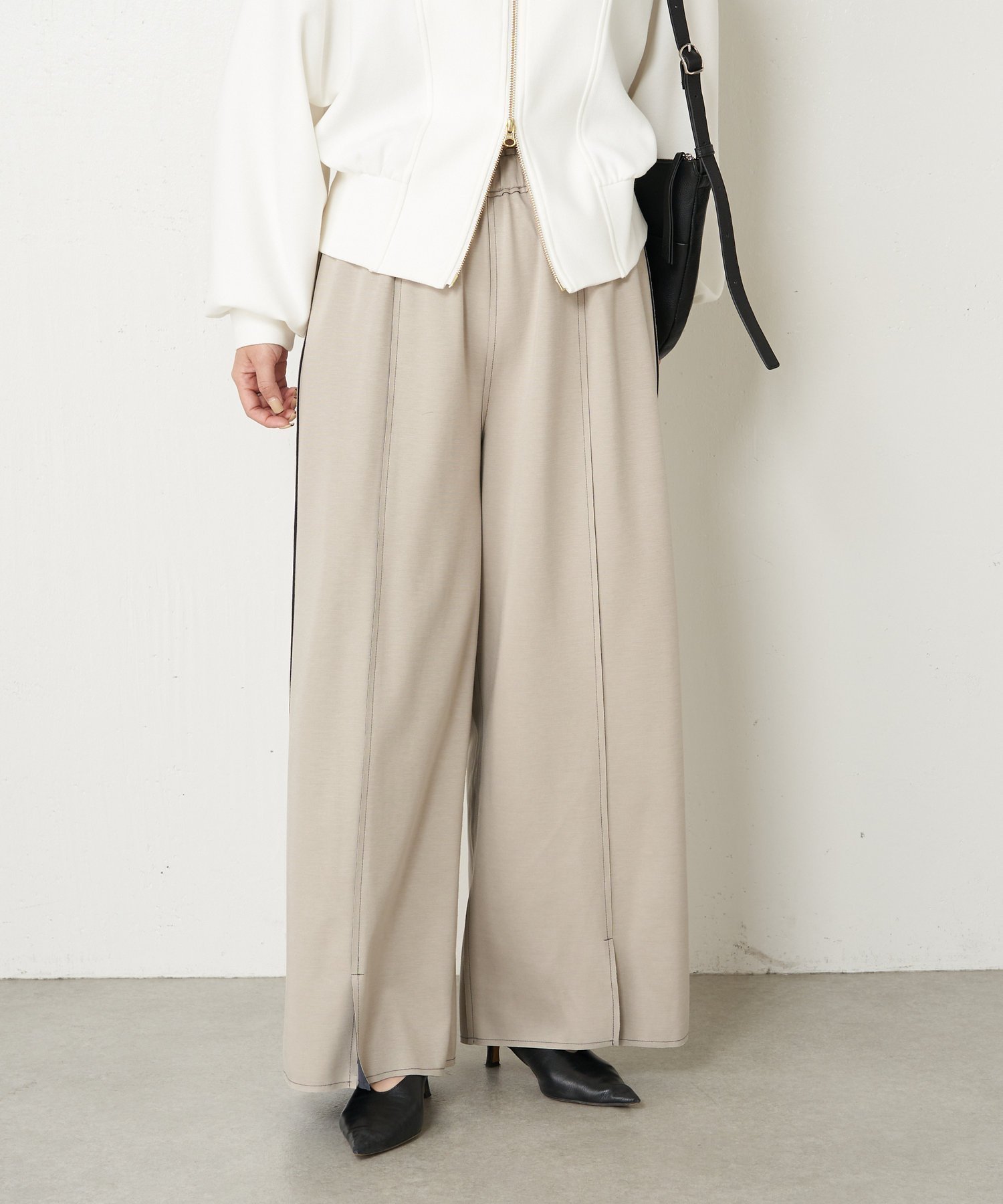 【その他のブランド/Other】の【名品】リバーシブルボンディングパンツ インテリア・キッズ・メンズ・レディースファッション・服の通販 founy(ファニー) 　ファッション　Fashion　レディースファッション　WOMEN　パンツ　Pants　イエロー　Yellow　スリット　Slit　センター　Center　ベージュ|ID: prp329100004525212 ipo3291000000032006497