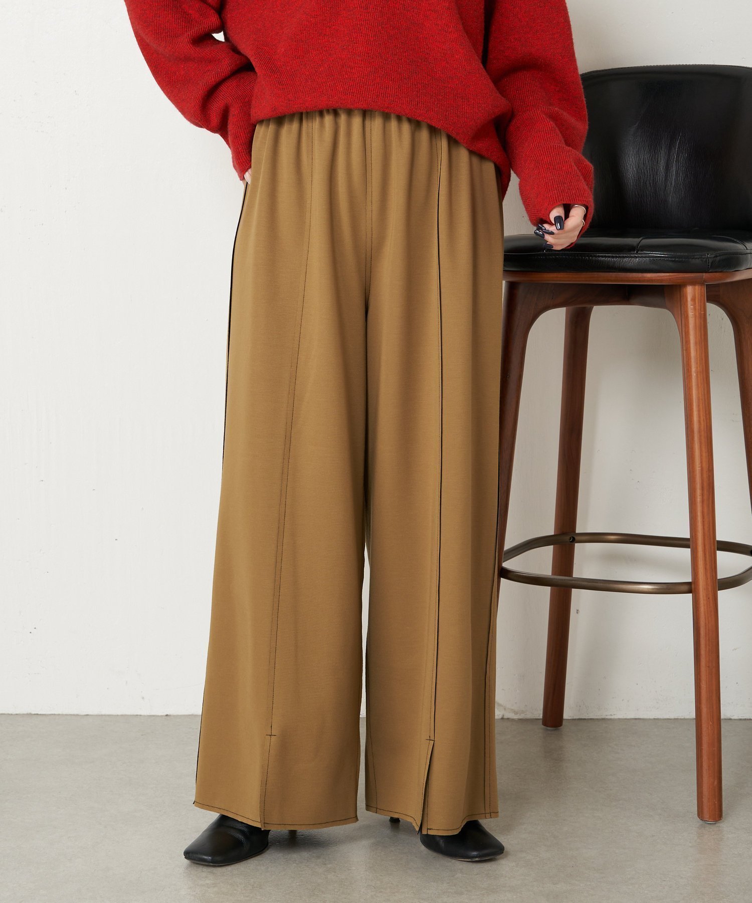 【その他のブランド/Other】の【名品】リバーシブルボンディングパンツ インテリア・キッズ・メンズ・レディースファッション・服の通販 founy(ファニー) 　ファッション　Fashion　レディースファッション　WOMEN　パンツ　Pants　イエロー　Yellow　スリット　Slit　センター　Center　イエロー|ID: prp329100004525212 ipo3291000000032006498