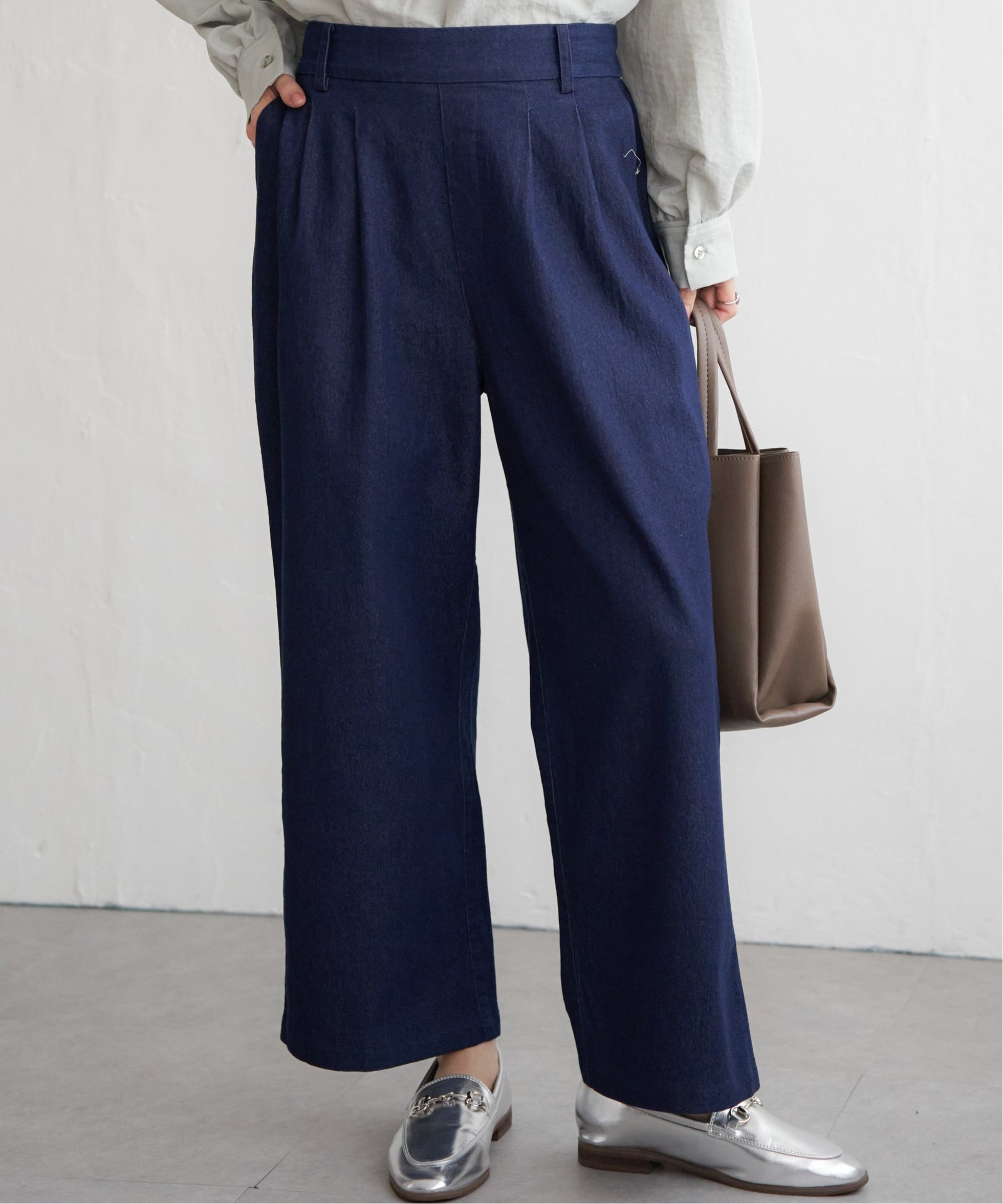 【イッカ/ikka】のフロントタックワイドパンツ インテリア・キッズ・メンズ・レディースファッション・服の通販 founy(ファニー) 　ファッション　Fashion　レディースファッション　WOMEN　パンツ　Pants　シンプル　Simple　ストレッチ　Stretch　ツイル　Twill　デニム　Denim　トレンド　Trend　フロント　Front　ワイド　Wide　エレガント 上品　Elegant　ネイビーブルー|ID: prp329100004525247 ipo3291000000032006637