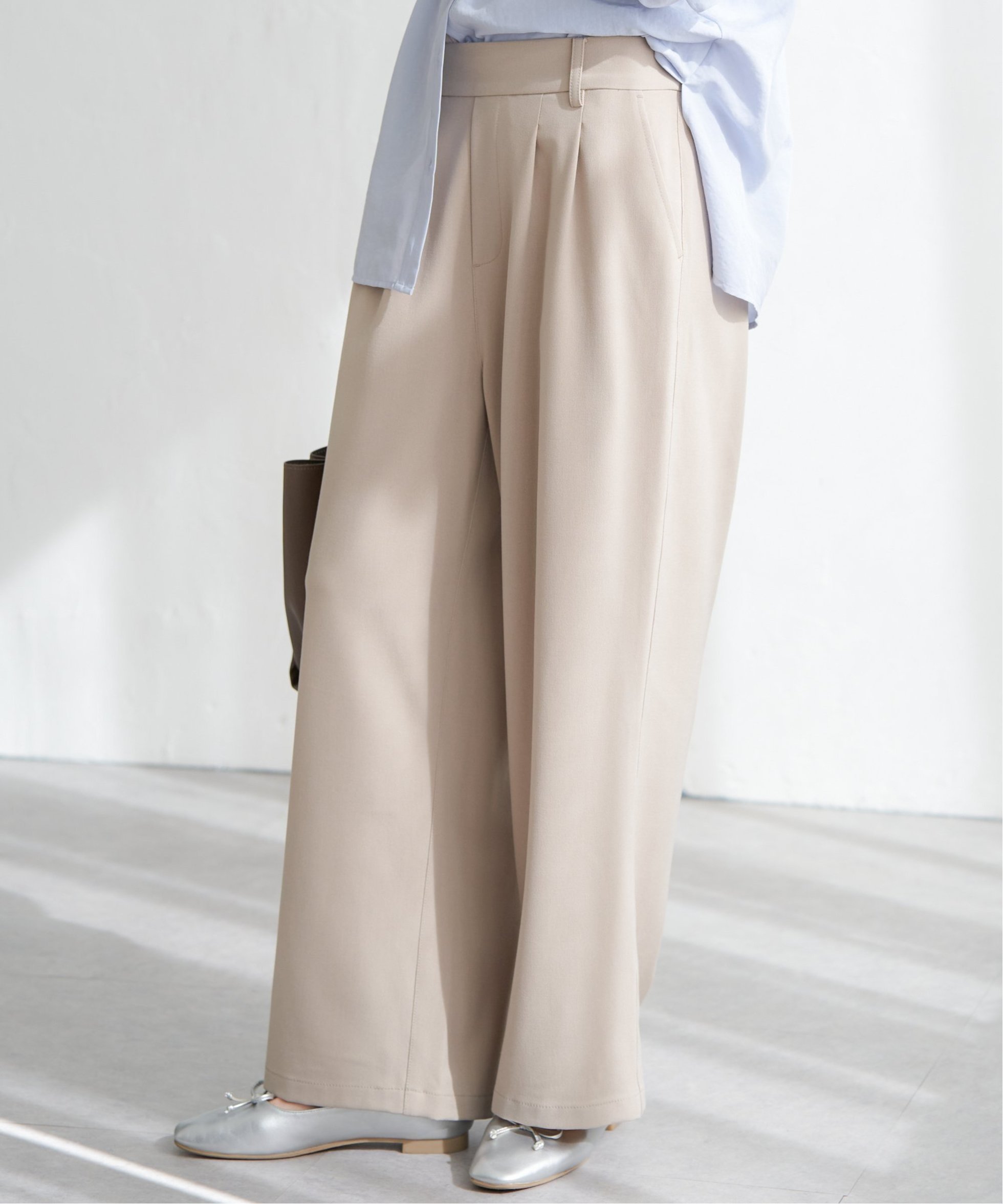 【イッカ/ikka】のフロントタックワイドパンツ インテリア・キッズ・メンズ・レディースファッション・服の通販 founy(ファニー) 　ファッション　Fashion　レディースファッション　WOMEN　パンツ　Pants　シンプル　Simple　ストレッチ　Stretch　ツイル　Twill　デニム　Denim　トレンド　Trend　フロント　Front　ワイド　Wide　エレガント 上品　Elegant　ベージュ|ID: prp329100004525247 ipo3291000000032006640