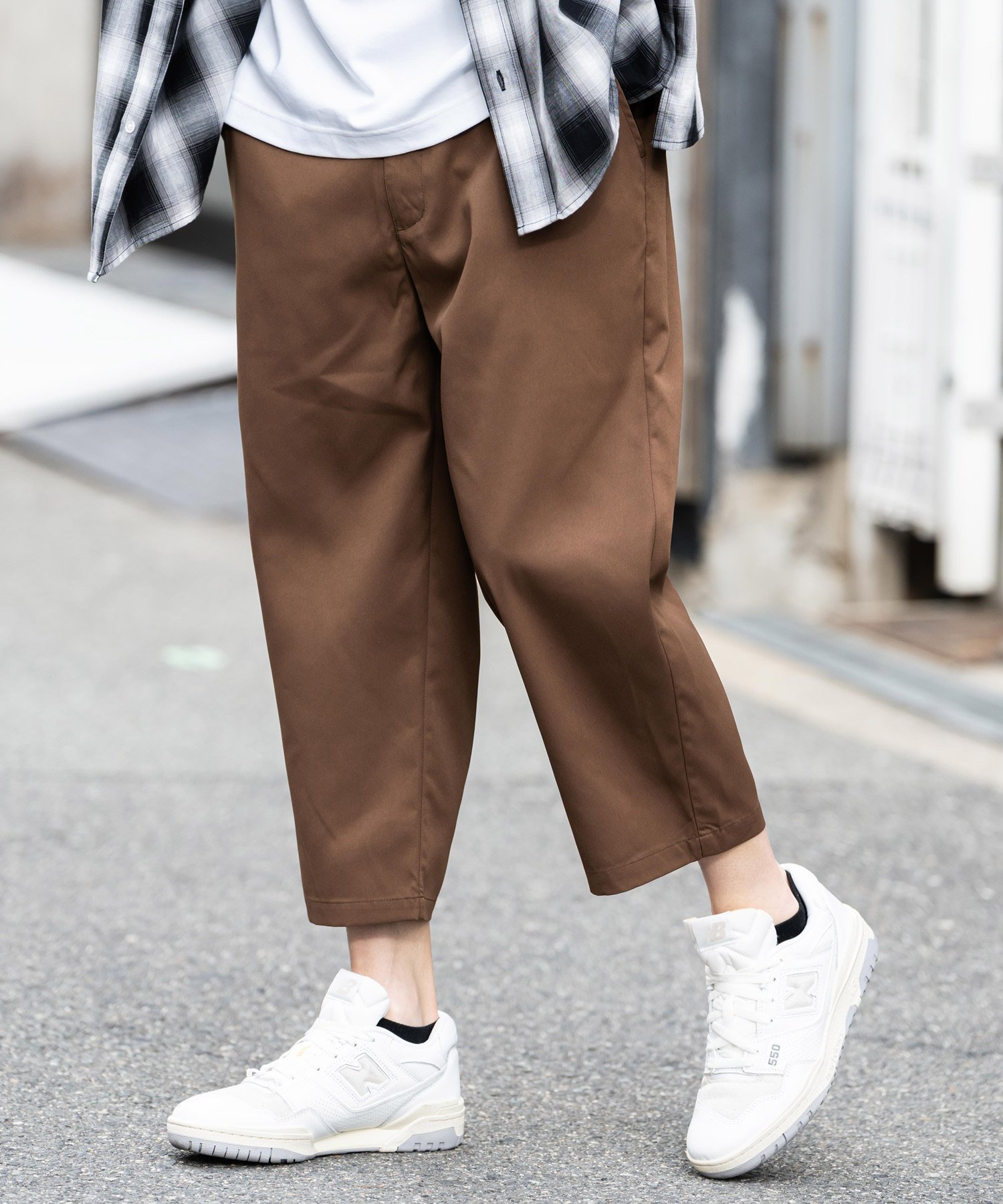 【ロッキーモンロー/Rocky Monroe】のナチュラルストレッチツイルクロップドシェフパンツ インテリア・キッズ・メンズ・レディースファッション・服の通販 founy(ファニー) 　ファッション　Fashion　レディースファッション　WOMEN　パンツ　Pants　くるぶし　Ankle　クロップド　Cropped　サンダル　Sandals　シャーリング　Shirring　シューズ　Shoes　シンプル　Simple　ストレッチ　Stretch　スニーカー　Sneakers　スマート　Smart　ツイル　Twill　テーパード　Tapered　人気　Popularity　フィット　Fit　フロント　Front　ポロシャツ　Polo Shirt　無地　Plain Color　リラックス　Relax　ルーズ　Loose　ループ　Loop　再入荷　Restock/Back In Stock/Re Arrival　おすすめ　Recommend　ゴルフ　Golf　ブラウン|ID: prp329100004525357 ipo3291000000032007110