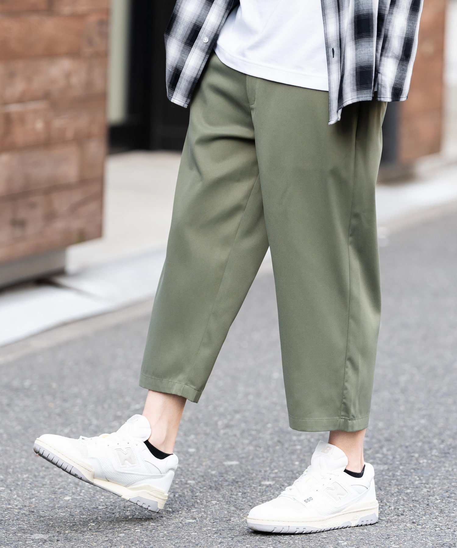 【ロッキーモンロー/Rocky Monroe】のナチュラルストレッチツイルクロップドシェフパンツ インテリア・キッズ・メンズ・レディースファッション・服の通販 founy(ファニー) 　ファッション　Fashion　レディースファッション　WOMEN　パンツ　Pants　くるぶし　Ankle　クロップド　Cropped　サンダル　Sandals　シャーリング　Shirring　シューズ　Shoes　シンプル　Simple　ストレッチ　Stretch　スニーカー　Sneakers　スマート　Smart　ツイル　Twill　テーパード　Tapered　人気　Popularity　フィット　Fit　フロント　Front　ポロシャツ　Polo Shirt　無地　Plain Color　リラックス　Relax　ルーズ　Loose　ループ　Loop　再入荷　Restock/Back In Stock/Re Arrival　おすすめ　Recommend　ゴルフ　Golf　カーキ|ID: prp329100004525357 ipo3291000000032007116