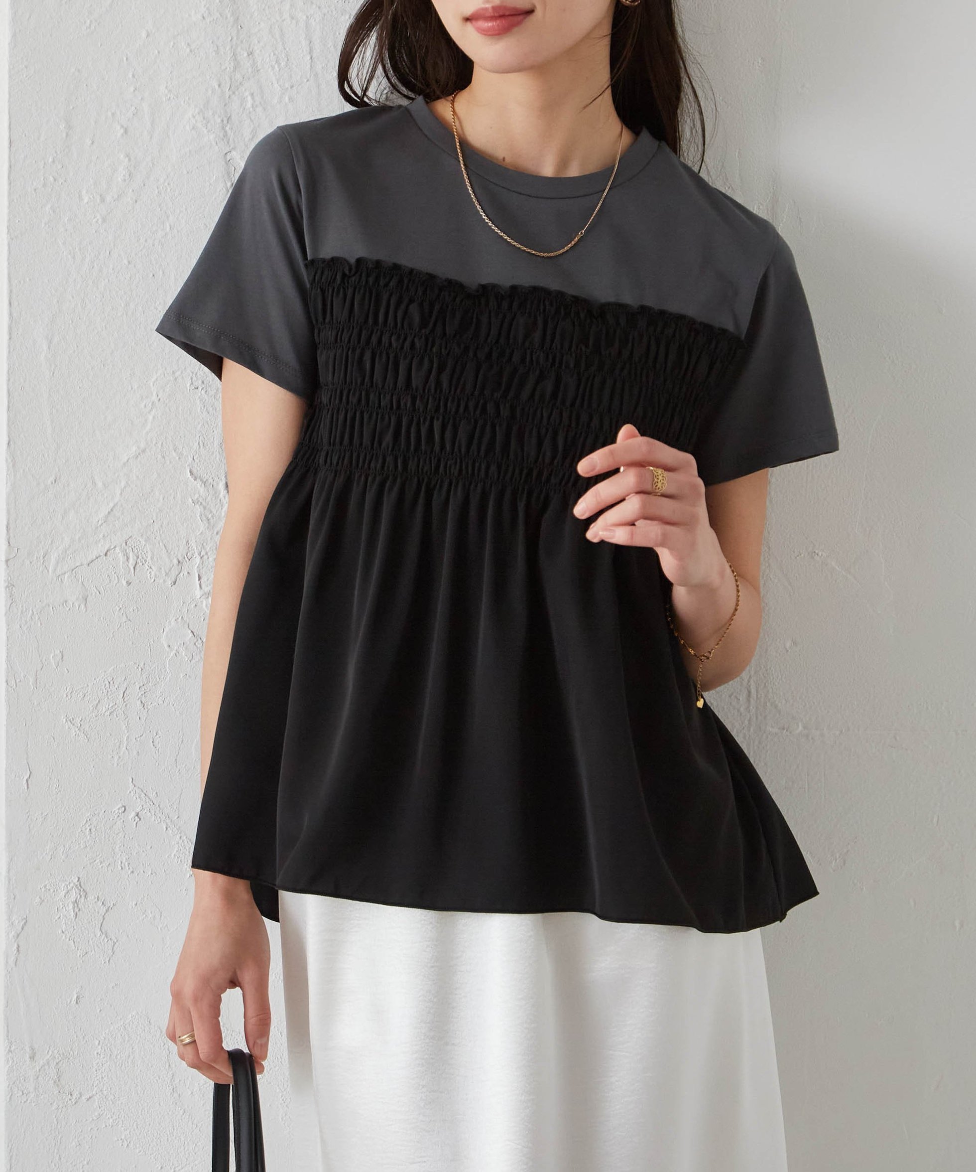 【ラナン/Ranan】のRanan/ビスチェ重ね着風Tシャツ インテリア・キッズ・メンズ・レディースファッション・服の通販 founy(ファニー) 　ファッション　Fashion　レディースファッション　WOMEN　トップス・カットソー　Tops/Tshirt　シャツ/ブラウス　Shirts/Blouses　ロング / Tシャツ　T-Shirts　ビスチェ　Bustier　グラデーション　Gradation　テクスチャー　Texture　ビスチェ　Bustier　チャコール×ブラック|ID: prp329100004525384 ipo3291000000032007251