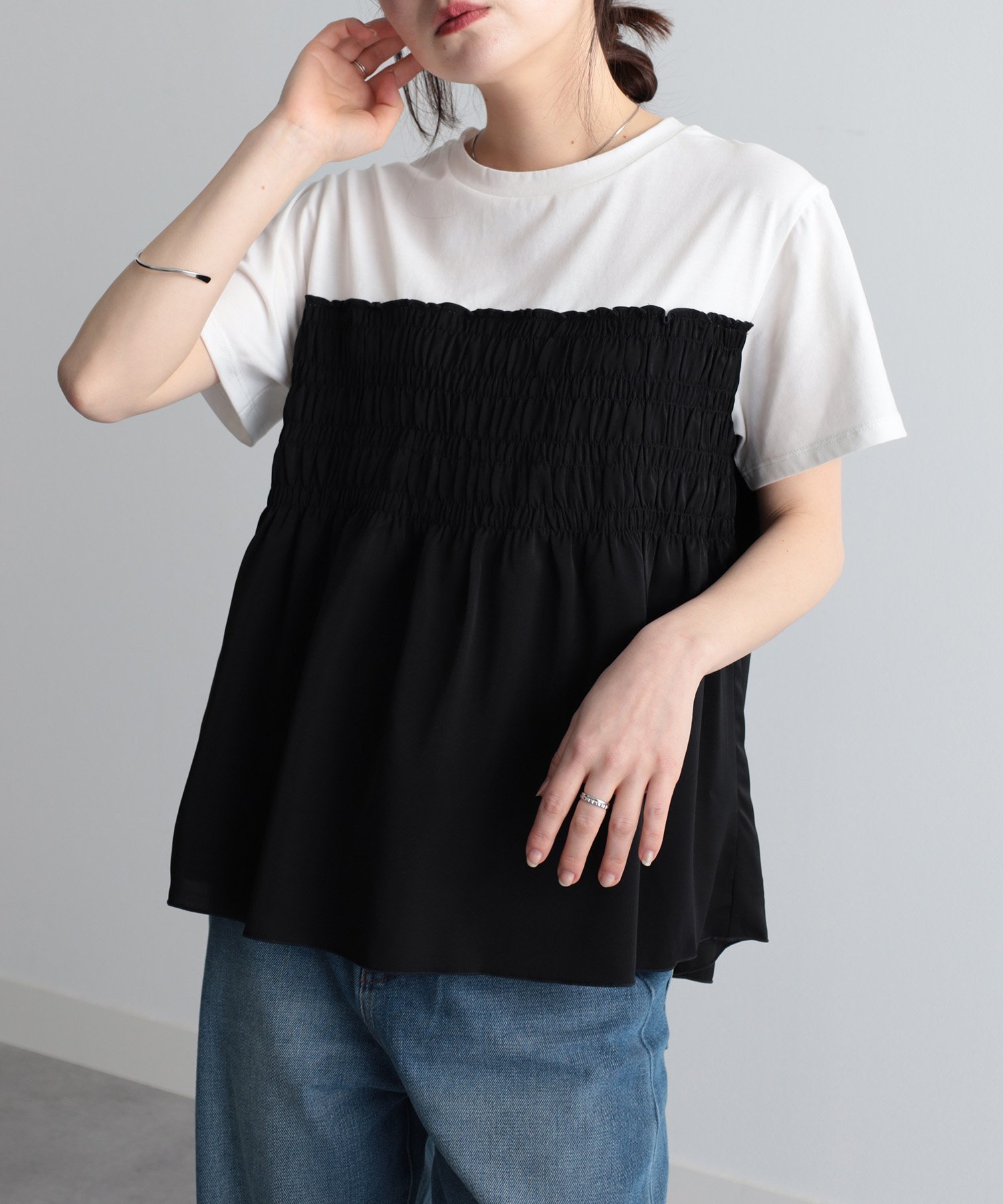 【ラナン/Ranan】のRanan/ビスチェ重ね着風Tシャツ インテリア・キッズ・メンズ・レディースファッション・服の通販 founy(ファニー) 　ファッション　Fashion　レディースファッション　WOMEN　トップス・カットソー　Tops/Tshirt　シャツ/ブラウス　Shirts/Blouses　ロング / Tシャツ　T-Shirts　ビスチェ　Bustier　グラデーション　Gradation　テクスチャー　Texture　ビスチェ　Bustier　ホワイト×ブラック|ID: prp329100004525384 ipo3291000000032007257