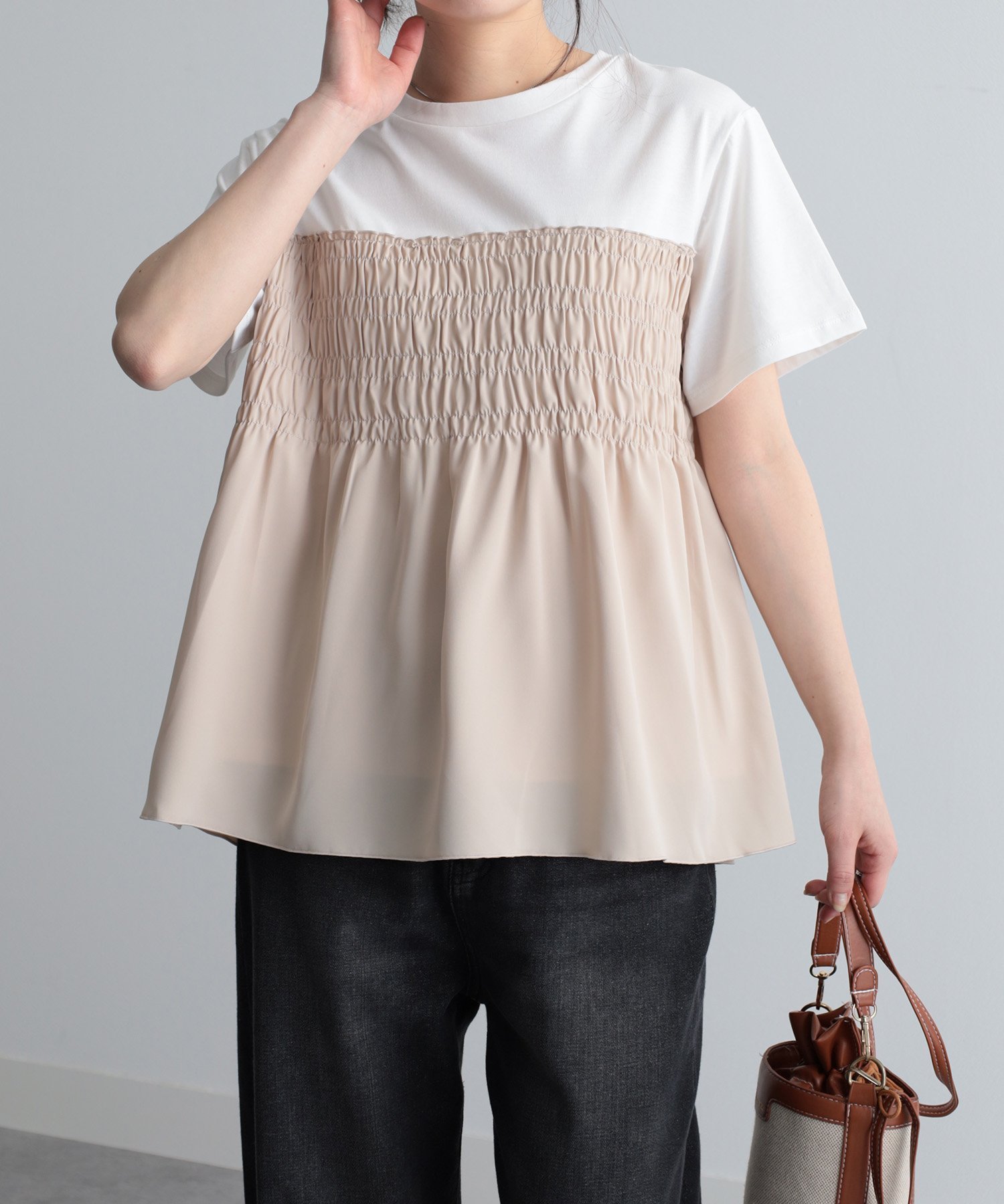 【ラナン/Ranan】のRanan/ビスチェ重ね着風Tシャツ インテリア・キッズ・メンズ・レディースファッション・服の通販 founy(ファニー) 　ファッション　Fashion　レディースファッション　Ladies' Fashion Online　トップス・カットソー　Tops/Tshirt　シャツ/ブラウス　Shirts/Blouses　ロング / Tシャツ　T-Shirts　ビスチェ　Bustier　グラデーション　Gradation　テクスチャー　Texture　ビスチェ　Bustier　ホワイト×ベージュ|ID: prp329100004525384 ipo3291000000032623251