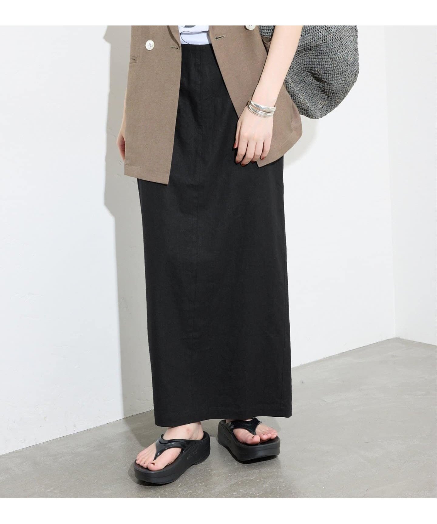 【スローブ イエナ/SLOBE IENA】のリネンレーヨンアイラインスカート インテリア・キッズ・メンズ・レディースファッション・服の通販 founy(ファニー) 　ファッション　Fashion　レディースファッション　WOMEN　スカート　Skirt　2025年　2025　2025春夏・S/S　Ss,Spring/Summer,2025　コンパクト　Compact　ストレッチ　Stretch　ベーシック　Basic　リネン　Linen　リラックス　Relax　ブラック|ID: prp329100004525545 ipo3291000000032007934