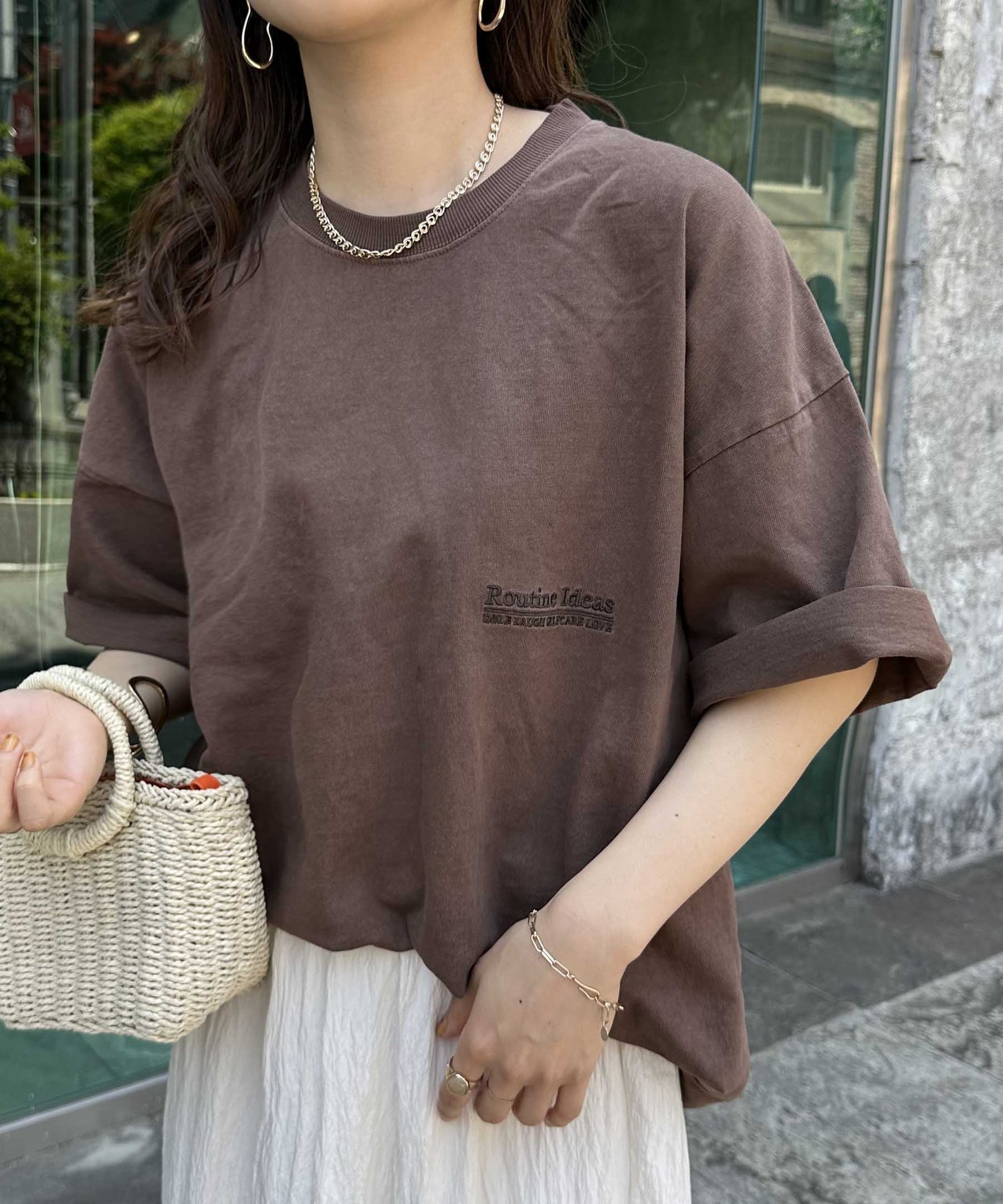 【ディスコート/Discoat】の【ユニセックス】《WEB限定》ピグメントワンポイント刺繍Tシャツ インテリア・キッズ・メンズ・レディースファッション・服の通販 founy(ファニー) 　ファッション　Fashion　レディースファッション　Fashion for Women　トップス・カットソー　Cut & Sew Tops　シャツ・ブラウス・オフィスカジュアル　Elegant Blouses & Button-Ups　ロングTシャツ・Tシャツ　Longline T-Shirts & Tees　おすすめ　Recommended / Our Picks　ヴィンテージ　Vintage Style　ブラウン|ID: prp329100004525606 ipo3291000000032722364