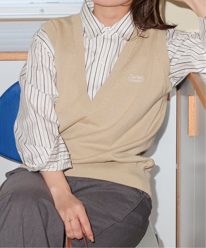 【スローブ イエナ/SLOBE IENA】のThe Skirt Chronicles SLOBE別注 Vネックベスト インテリア・キッズ・メンズ・レディースファッション・服の通販 founy(ファニー) https://founy.com/ ファッション Fashion レディースファッション WOMEN アウター Coat Outerwear ベスト Vest 別注 Special Order |ID: prp329100004525697 ipo3291000000032008605