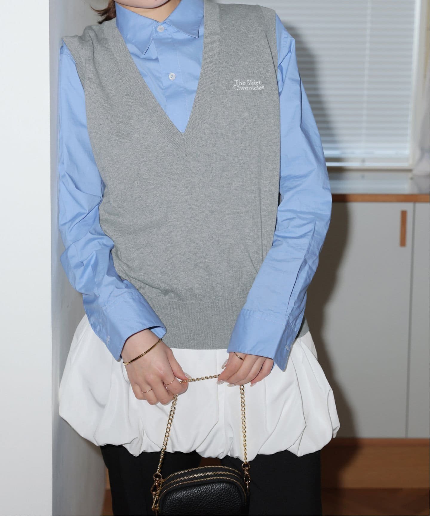 【スローブ イエナ/SLOBE IENA】のThe Skirt Chronicles SLOBE別注 Vネックベスト インテリア・キッズ・メンズ・レディースファッション・服の通販 founy(ファニー) 　ファッション　Fashion　レディースファッション　WOMEN　アウター　Coat Outerwear　ベスト　Vest　別注　Special Order　グレー|ID: prp329100004525697 ipo3291000000032008611