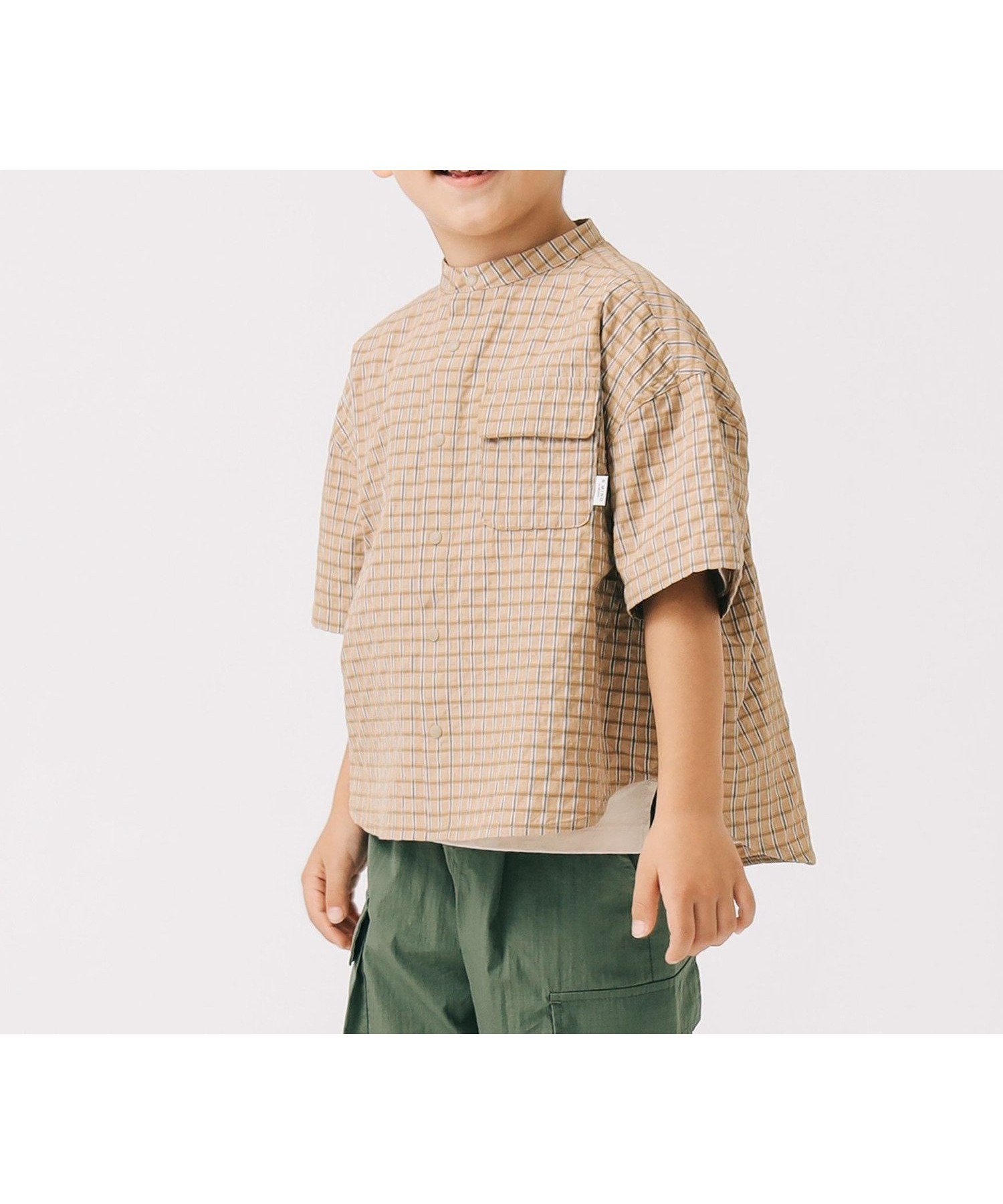 【ビーミングライフストアバイビームス/B:MING LIFE STORE by BEAMS / KIDS】のバックプリント ショートスリーブ バンドカラーシャツ 2025SS(100~140cm) インテリア・キッズ・メンズ・レディースファッション・服の通販 founy(ファニー) 　ファッション　Fashion　キッズファッション　KIDS　2025年　2025　2025春夏・S/S　Ss,Spring/Summer,2025　おすすめ　Recommend　ショート　Short　ストライプ　Stripe　スリーブ　Sleeve　チェック　Check　プリント　Print　半袖　Short Sleeve　BEIGE|ID: prp329100004525832 ipo3291000000032009169