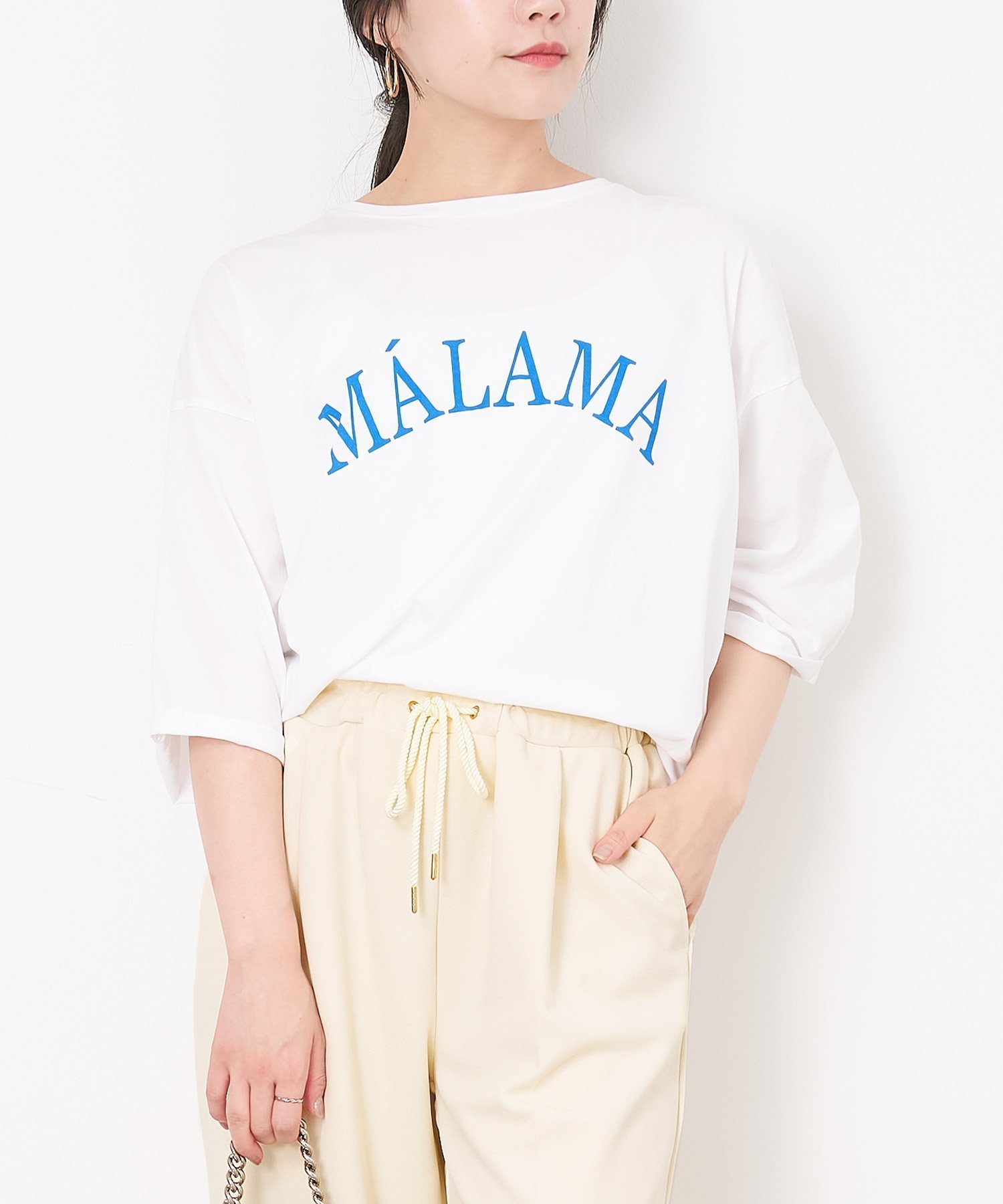 【マイカ ディール/MICA & DEAL】のMALAMA ロゴプリントプルオーバー インテリア・キッズ・メンズ・レディースファッション・服の通販 founy(ファニー) 　ファッション　Fashion　レディースファッション　WOMEN　トップス・カットソー　Tops/Tshirt　プルオーバー　Pullover　今季　This Season　シルク　Silk　プリント　Print　WHITE|ID: prp329100004525853 ipo3291000000032009265