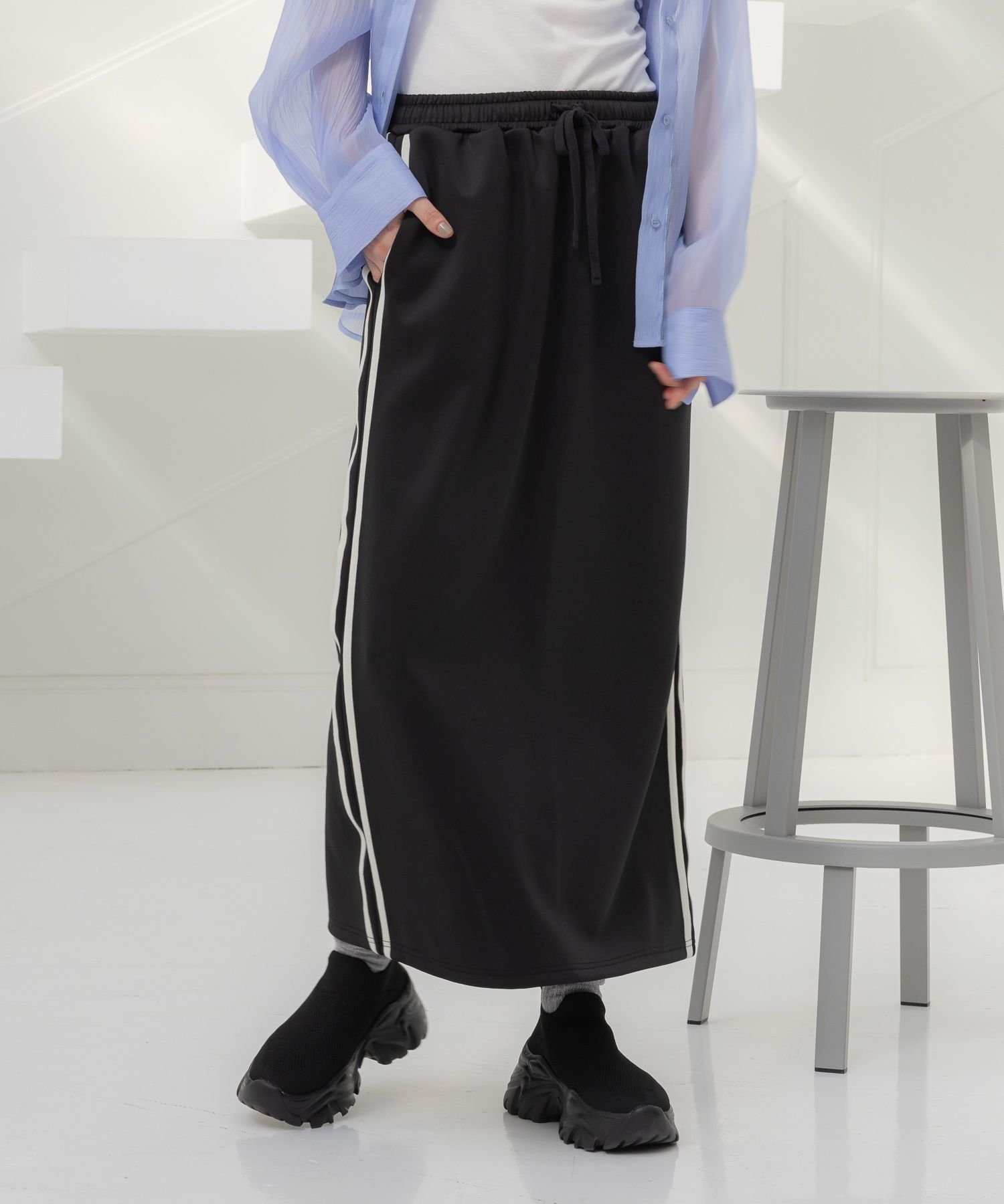 【ラコレ/LAKOLE】のトラックタイトスカート 人気、トレンドファッション・服の通販 founy(ファニー) 　ファッション　Fashion　レディースファッション　WOMEN　スカート　Skirt　おすすめ　Recommend　なめらか　Smooth　ジャージ　Jersey　スリット　Slit　トレンド　Trend　ベーシック　Basic　ボトム　Bottom　 other-1|ID: prp329100004525982 ipo3291000000032009757