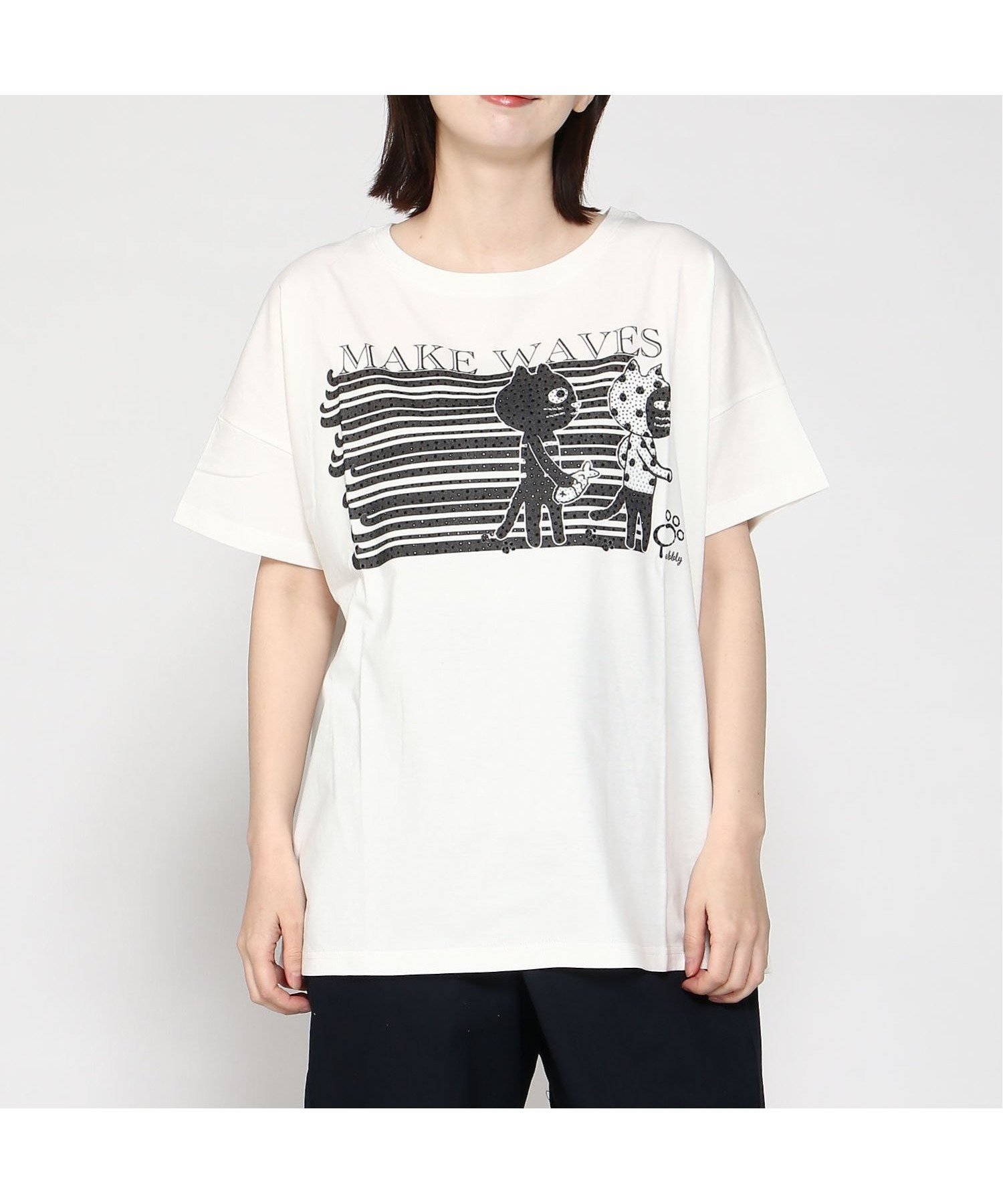 【ペブリー/Pebbly】のMe YoMakeWavesTシャツ インテリア・キッズ・メンズ・レディースファッション・服の通販 founy(ファニー) 　ファッション　Fashion　レディースファッション　WOMEN　アウター　Coat Outerwear　トップス・カットソー　Tops/Tshirt　シャツ/ブラウス　Shirts/Blouses　ロング / Tシャツ　T-Shirts　ベスト/ジレ　Gilets/Vests　シンプル　Simple　ストーン　Stone　プリント　Print　リラックス　Relax　猫　Cat　ホワイト|ID: prp329100004526171 ipo3291000000032010631