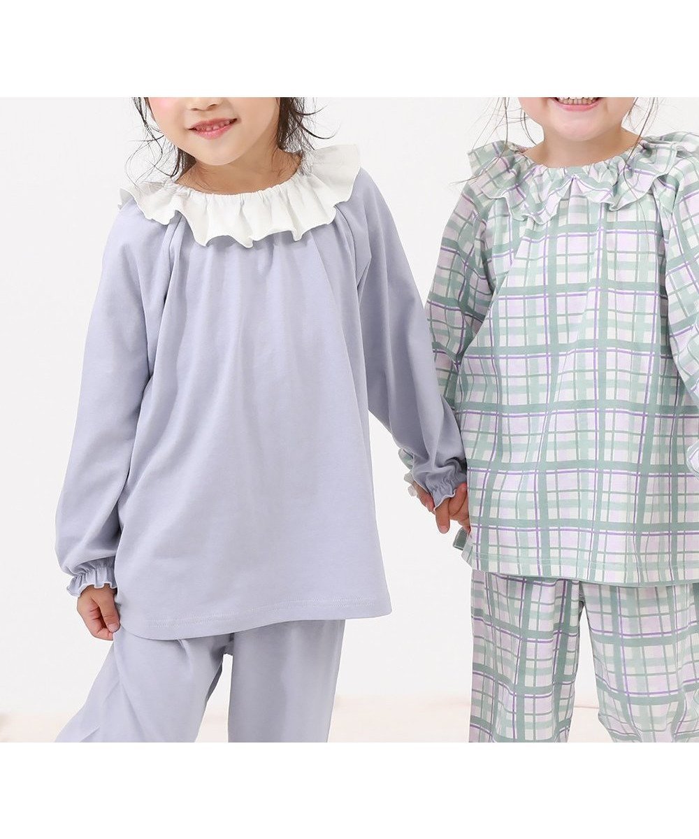 【デビロック/devirock / KIDS】のどっちも前 フリルパジャマ ルームウェア 長袖ルームウェア パジャマ 24AW インテリア・キッズ・メンズ・レディースファッション・服の通販 founy(ファニー) 　ファッション　Fashion　キッズファッション　KIDS　長袖　Long Sleeve　パジャマ　Pajamas　フリル　Frills　おすすめ　Recommend　お家時間・ステイホーム　Home Time/Stay Home　2024年　2024　2024-2025秋冬・A/W　Aw/Autumn/Winter/Fw/Fall/2024-2025　001-Gブルー|ID: prp329100004526206 ipo3291000000032107564
