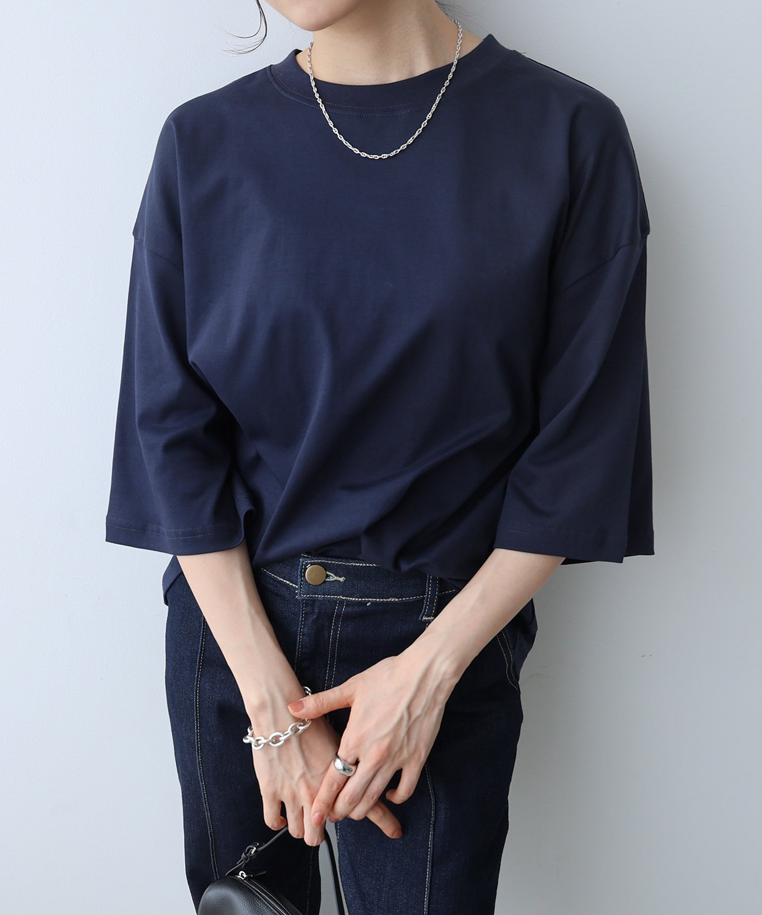 【アンドミー/andme】のシルケット オーバーサイズ Tシャツ evernavy エバーネイビー インテリア・キッズ・メンズ・レディースファッション・服の通販 founy(ファニー) 　ファッション　Fashion　レディースファッション　Fashion for Women　トップス・カットソー　Cut & Sew Tops　シャツ・ブラウス・オフィスカジュアル　Elegant Blouses & Button-Ups　ロングTシャツ・Tシャツ　Longline T-Shirts & Tees　ショルダー　Shoulder, Shoulder Strap　シルク　Silk, 100% Silk　シルケット　Silket, Silky Cotton　ドロップ　Drop Shoulder, Dropped Style　プリント　Print, Printed Pattern　ベーシック　Basic, Essential　エレガント 上品　Elegant　半袖　Short Sleeve, Half Sleeve　ネイビー|ID: prp329100004526268 ipo3291000000033605401
