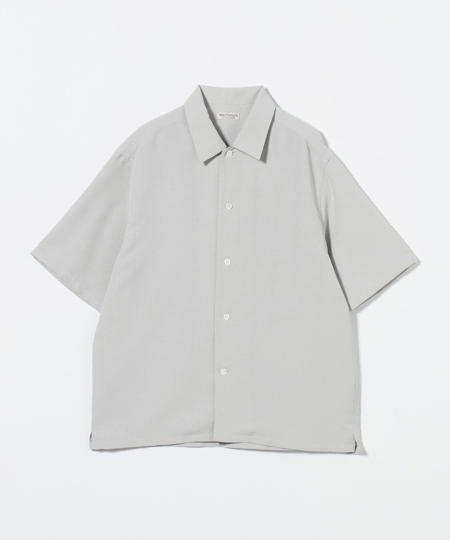 【ビューティ&ユース ユナイテッドアローズ/BEAUTY&YOUTH / UNITED ARROWS / MEN】のシルキータッチ キャンプカラー フォルム シャツ インテリア・キッズ・メンズ・レディースファッション・服の通販 founy(ファニー) 　ファッション　Fashion　メンズファッション　Fashion for Men　インナー　Innerwear　ショーツ　Shorts, Short Pants　シルク　Silk, 100% Silk　スタンダード　Standard, Basic　スラックス　Slacks, Dress Pants　トラベル　Travel, Travel Gear　トレンド　Trend, Trending Now　バランス　Balance, Style Balance　フォルム　Silhouette, Form　ベーシック　Basic, Essential　半袖　Short Sleeve, Half Sleeve　モダン　Modern, Contemporary　ワイド　Wide, Wide Fit　おすすめ　Recommended / Our Picks　夏　Summer　旅行　Travel　エレガント 上品　Elegant　LT.GRAY|ID: prp329100004526289 ipo3291000000033496095
