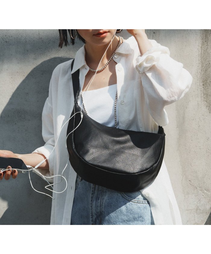【ラシット/russet】のショルダー人気NO.1 【名品】ソフトレザーラウンドショルダーバッグ インテリア・キッズ・メンズ・レディースファッション・服の通販 founy(ファニー) https://founy.com/ ファッション Fashion レディースファッション WOMEN バッグ Bag 軽量 Lightweight ショルダー Shoulder シンプル Simple スマート Smart 財布 Wallet トレンド Trend 定番 Standard 人気 Popularity ハーフ Half フィット Fit フォルム Form ポケット Pocket ラウンド Round 日本製 Made In Japan |ID: prp329100004526315 ipo3291000000032011295