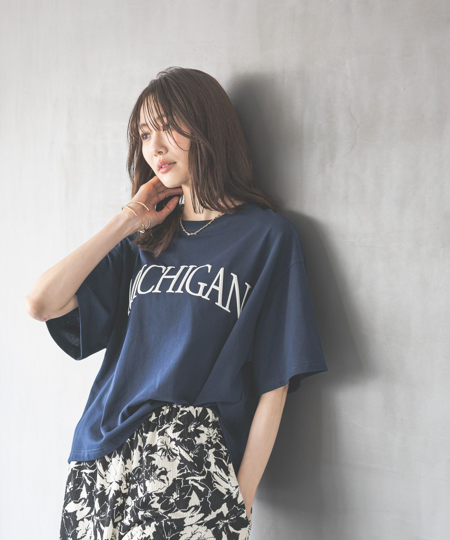 【グローバルワーク/GLOBAL WORK】のヘビロッTEEワイドプリント半袖/289396 インテリア・キッズ・メンズ・レディースファッション・服の通販 founy(ファニー) 　ファッション　Fashion　レディースファッション　Ladies' Fashion Online　トップス・カットソー　Tops/Tshirt　カーゴパンツ　Cargo Pants　スリット　Slit　デニム　Denim　ネックレス　Necklace　パール　Pearl　プリント　Print　ワイド　Wide　半袖　Short Sleeve　吸水　Water Absorption　ネイビーBIGロゴ88|ID: prp329100004526351 ipo3291000000032301418