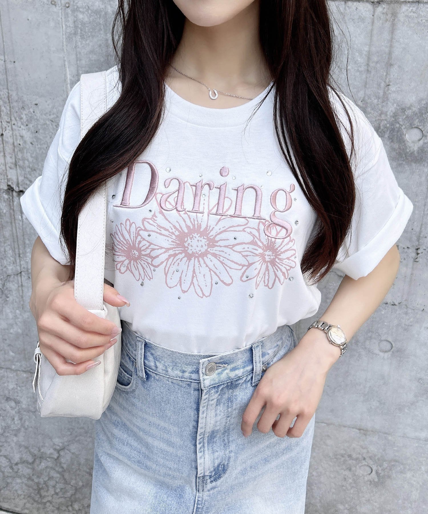 【イング/INGNI】のINGNI/フラワーロゴT インテリア・キッズ・メンズ・レディースファッション・服の通販 founy(ファニー) 　ファッション　Fashion　レディースファッション　WOMEN　ストーン　Stone　スマホ　Smartphone　フェミニン　Feminine　フラワー　Flower　プリント　Print　ベーシック　Basic　オフホワイト/ピンク|ID: prp329100004526388 ipo3291000000032011591