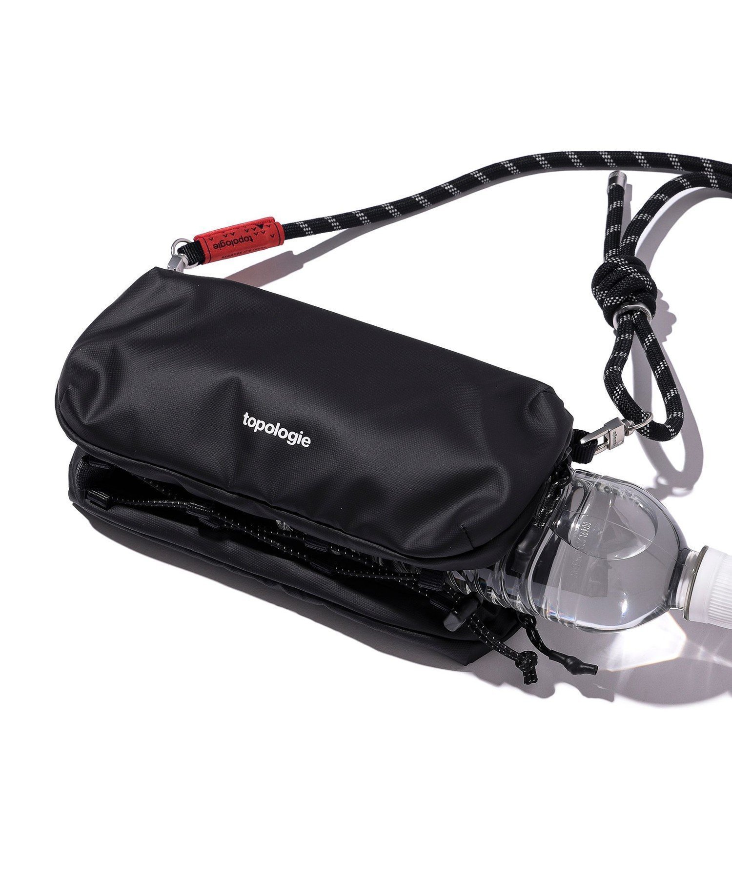 【ビームス/BEAMS / MEN】のTopologie / Bottle Sacoche M【バッグ単体】 フェス アウトドア おでかけ 旅行 インテリア・キッズ・メンズ・レディースファッション・服の通販 founy(ファニー) 　ファッション　Fashion　メンズファッション　MEN　バッグ　Bag/Men　アウトドア　Outdoor　スマート　Smart　タンブラー　Tumbler　ポケット　Pocket　ポーチ　Pouch　ラップ　Wrap　傘　Umbrella　旅行　Travel　財布　Wallet　Black_Dry|ID: prp329100004526410 ipo3291000000032082653