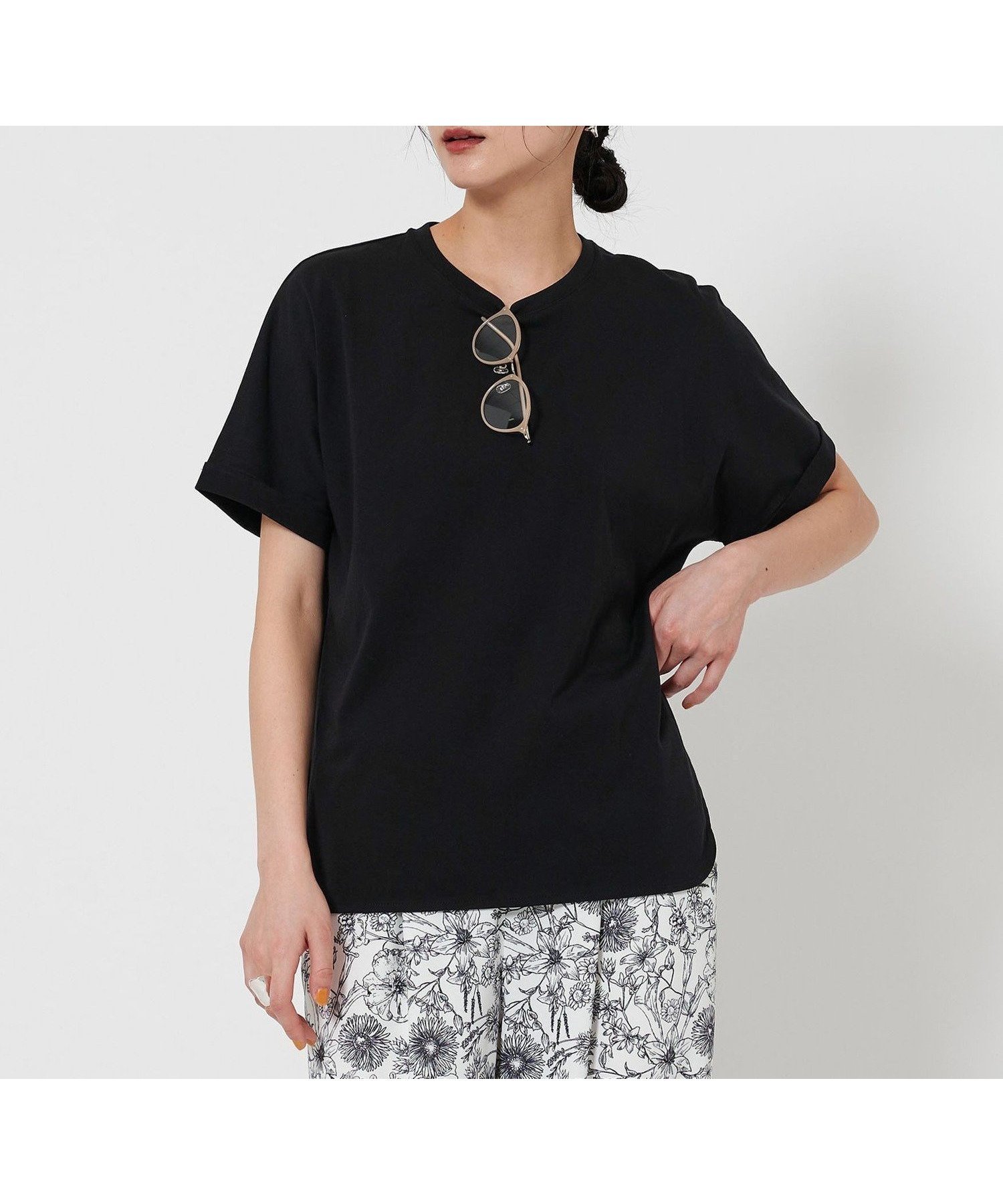 【ビューティ&ユース ユナイテッドアローズ/BEAUTY&YOUTH / UNITED ARROWS】のコットン天竺 ラウンドヘム Tシャツ インテリア・キッズ・メンズ・レディースファッション・服の通販 founy(ファニー) 　ファッション　Fashion　レディースファッション　Ladies' Fashion Online　トップス・カットソー　Tops/Tshirt　シャツ/ブラウス　Shirts/Blouses　ロング / Tシャツ　T-Shirts　カットソー　Cut And Sew　シンプル　Simple　スリット　Slit　デニム　Denim　トレンド　Trend　定番　Standard　フロント　Front　ヘムライン　Hemline　ボトム　Bottom　ボーダー　Border　無地　Plain Color　ワイド　Wide　おすすめ　Recommend　BLACK|ID: prp329100004526429 ipo3291000000032607070
