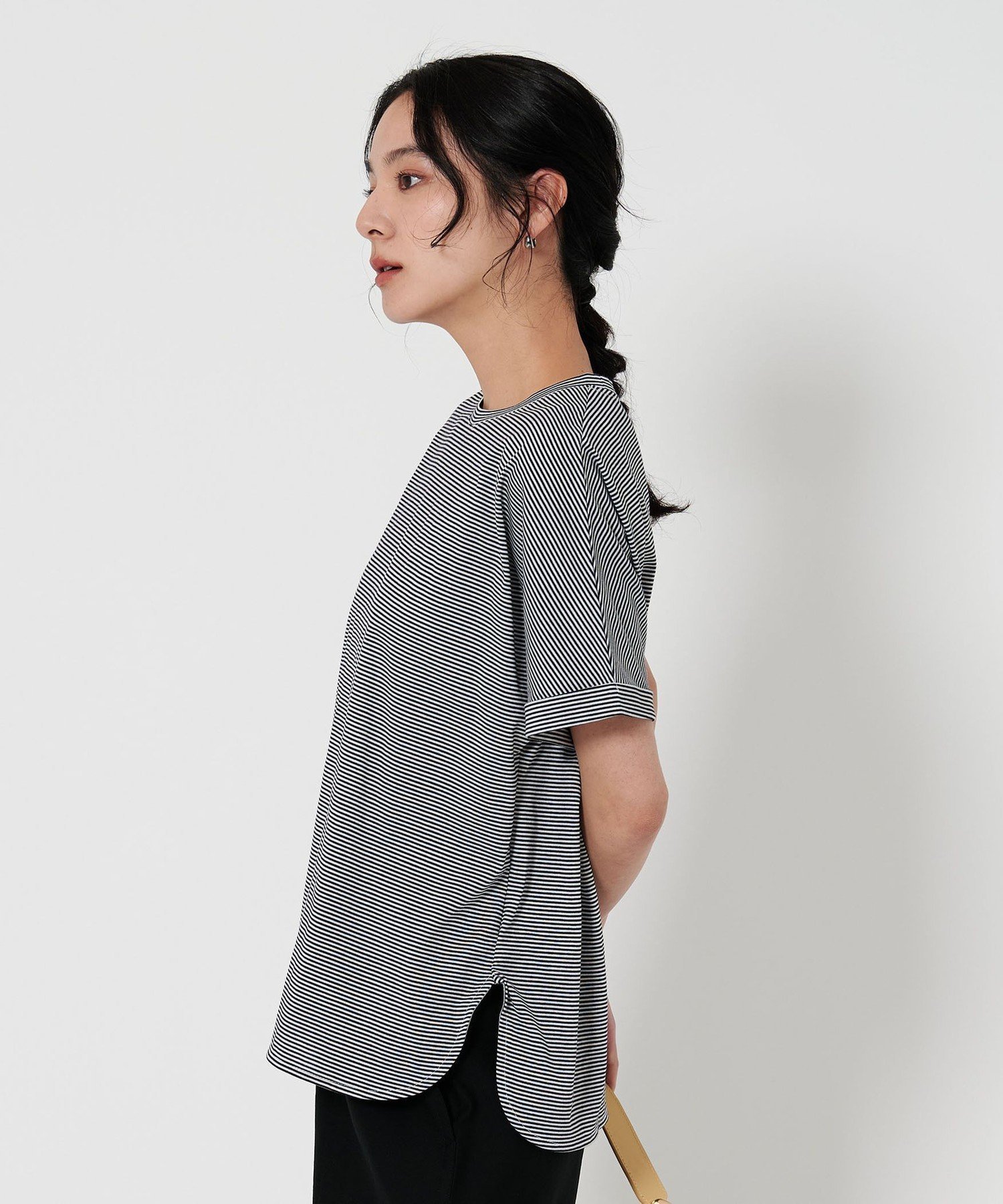 【ビューティ&ユース ユナイテッドアローズ/BEAUTY&YOUTH / UNITED ARROWS】のコットン天竺 ラウンドヘム Tシャツ インテリア・キッズ・メンズ・レディースファッション・服の通販 founy(ファニー) 　ファッション　Fashion　レディースファッション　Ladies' Fashion Online　トップス・カットソー　Tops/Tshirt　シャツ/ブラウス　Shirts/Blouses　ロング / Tシャツ　T-Shirts　カットソー　Cut And Sew　シンプル　Simple　スリット　Slit　デニム　Denim　トレンド　Trend　定番　Standard　フロント　Front　ヘムライン　Hemline　ボトム　Bottom　ボーダー　Border　無地　Plain Color　ワイド　Wide　おすすめ　Recommend　その他1|ID: prp329100004526429 ipo3291000000032607071
